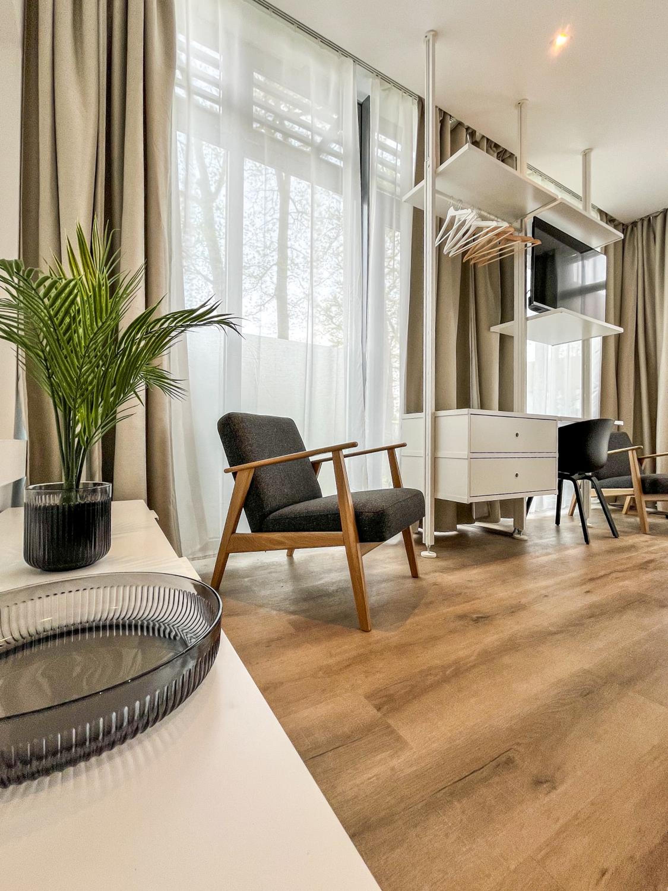 Double or Twin Room with City View photo 2