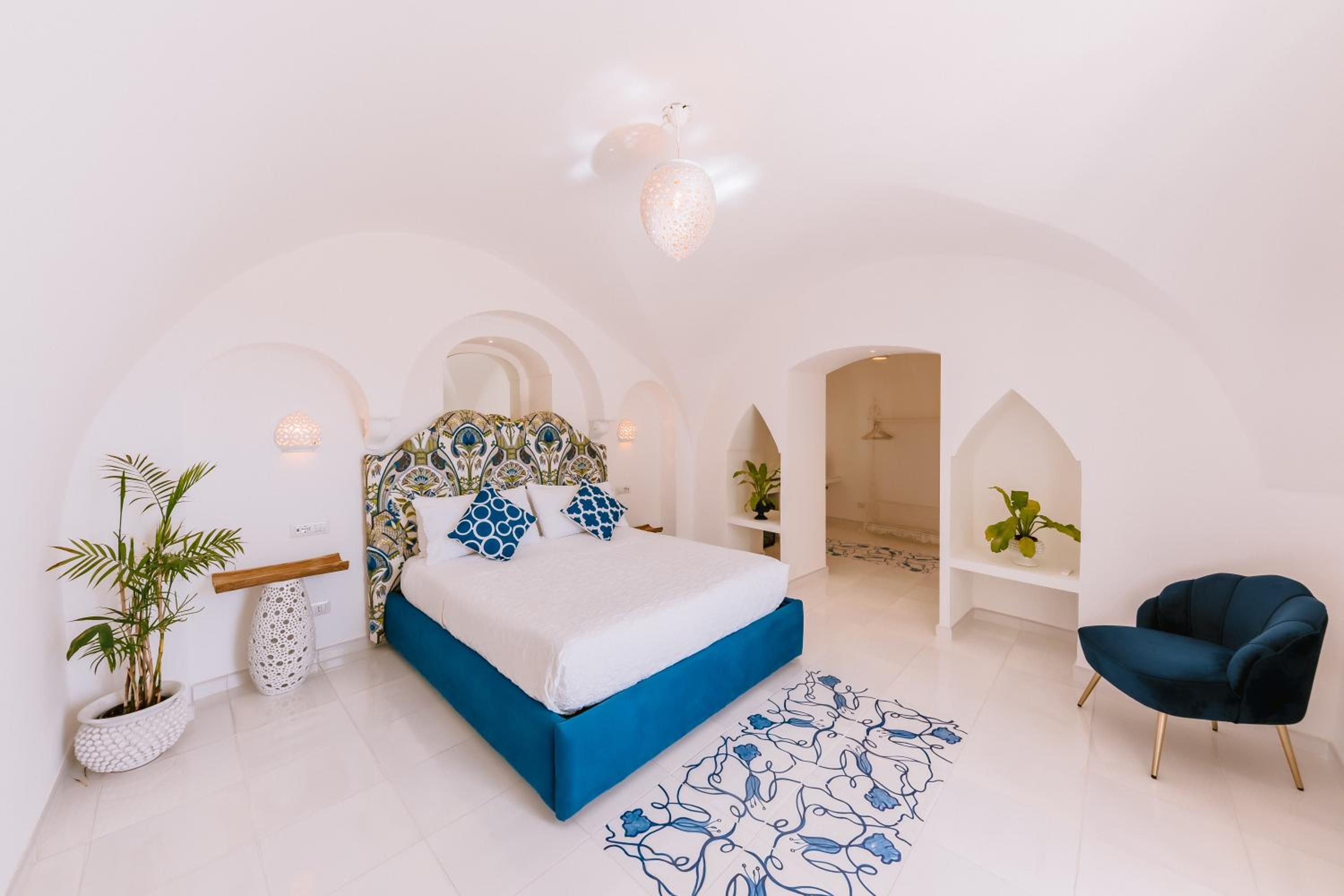 Deluxe Room - Photo 1