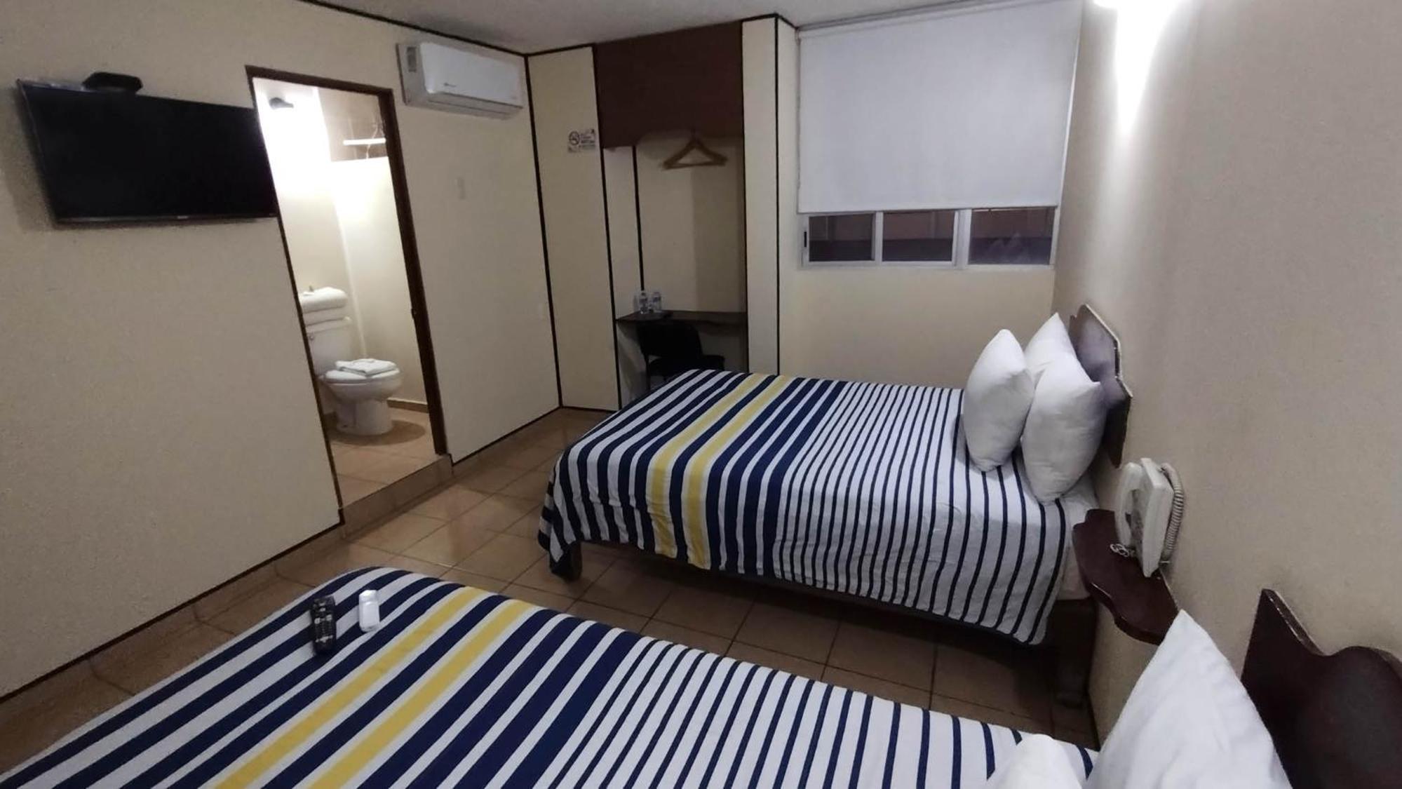Double Room - Photo 5