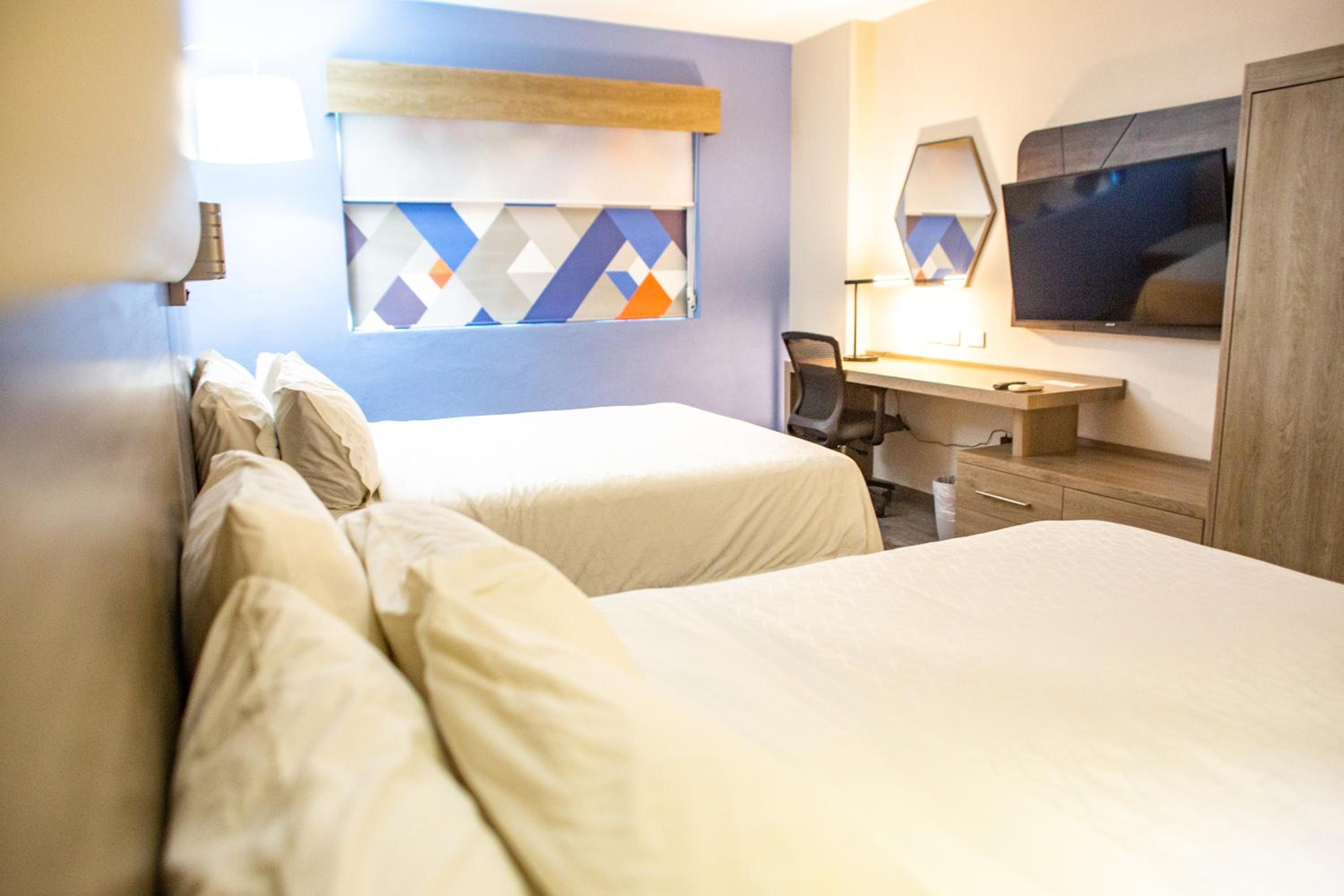 Standard Room with Two Queen Beds - Photo 1