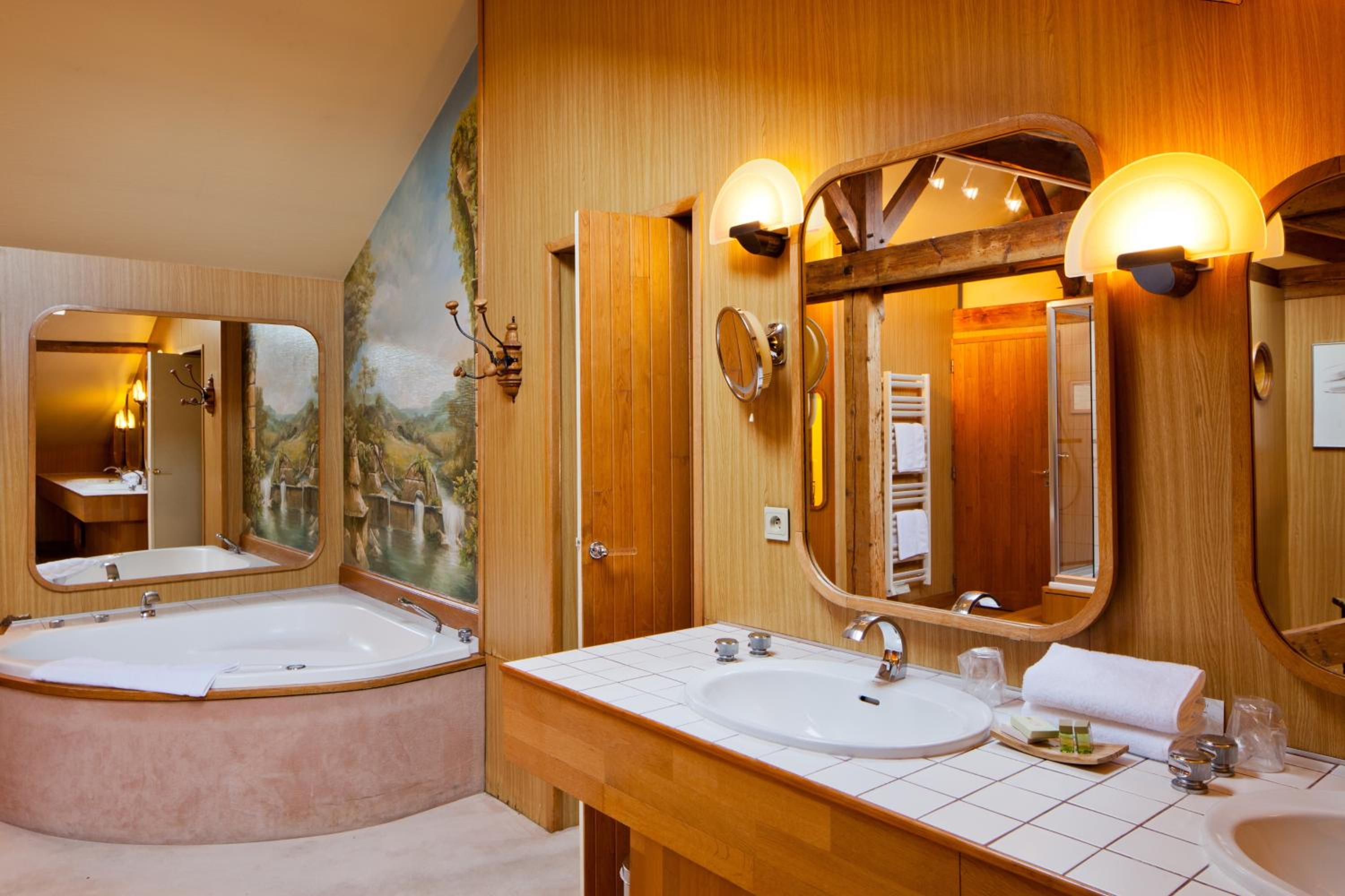 Duplex Suite - Photo 2