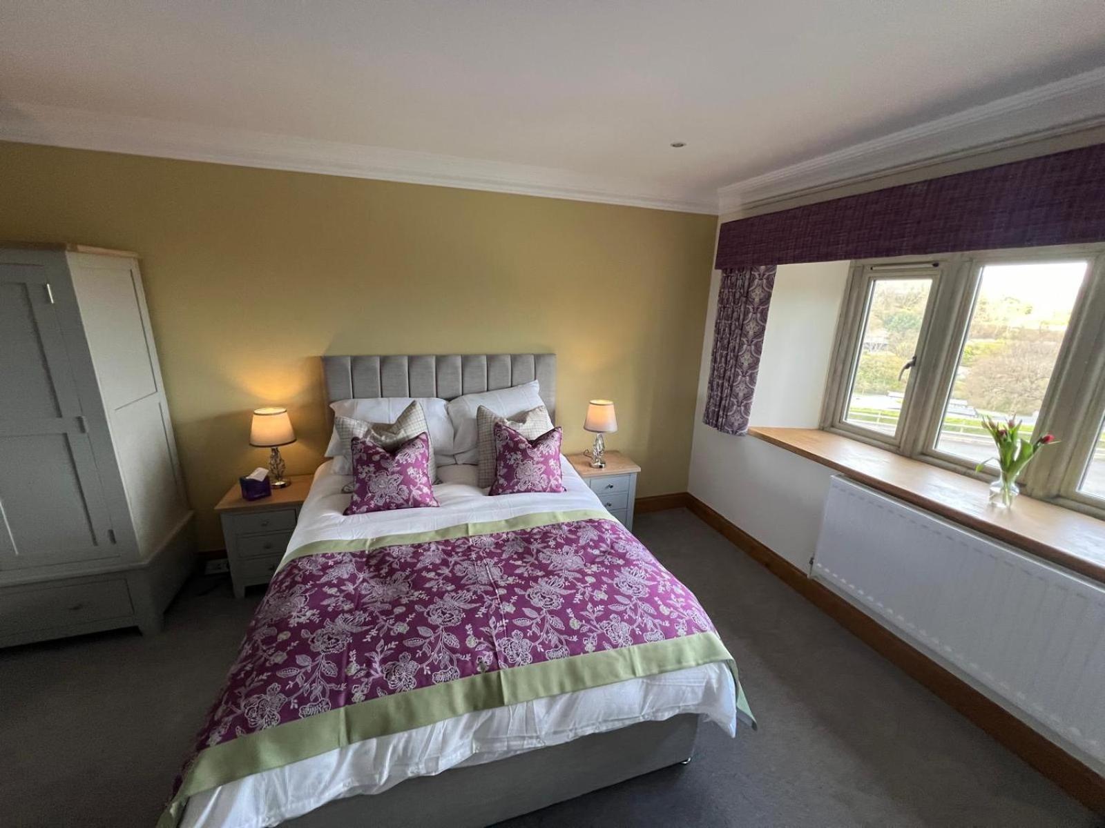 King Room with Mountain View