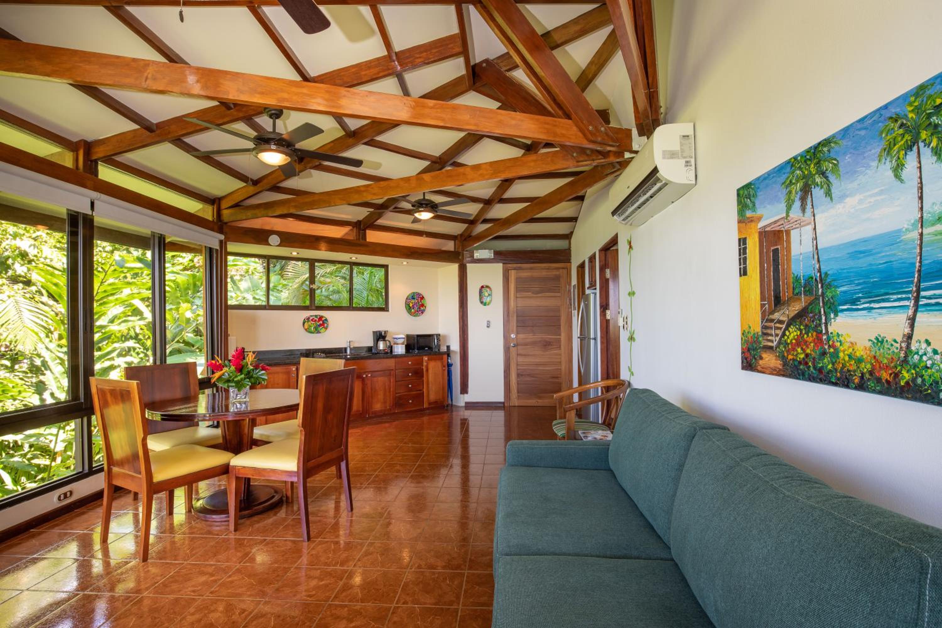 Tulemar Bungalow