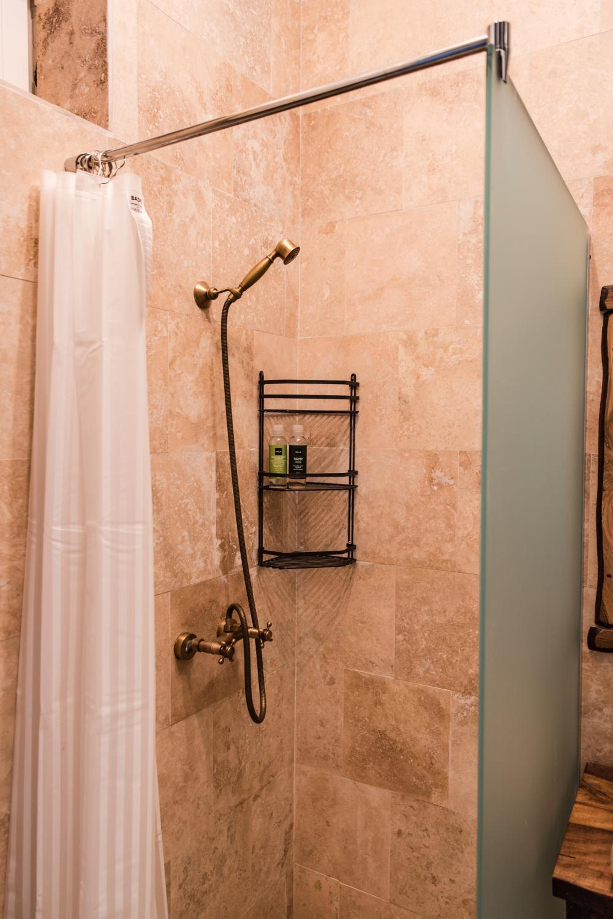 Double Room with Private Bathroom photo 2