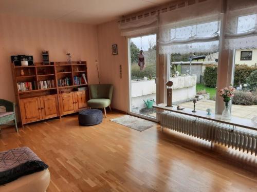 Three-Bedroom House photo 3