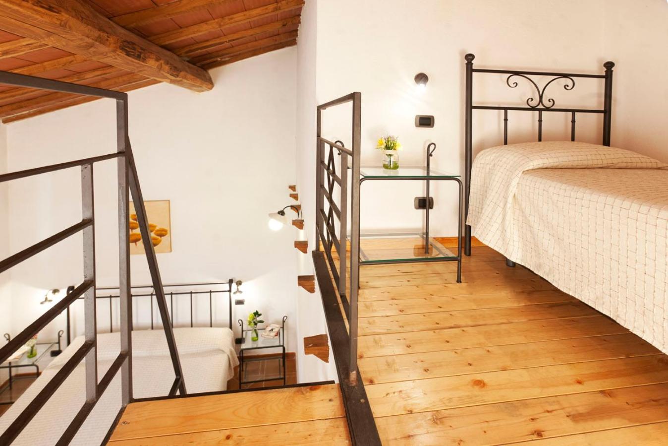 Large Double Room photo 3