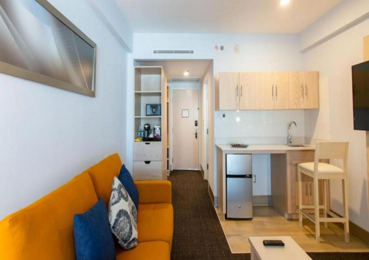 Junior King Suite with Sofa Bed