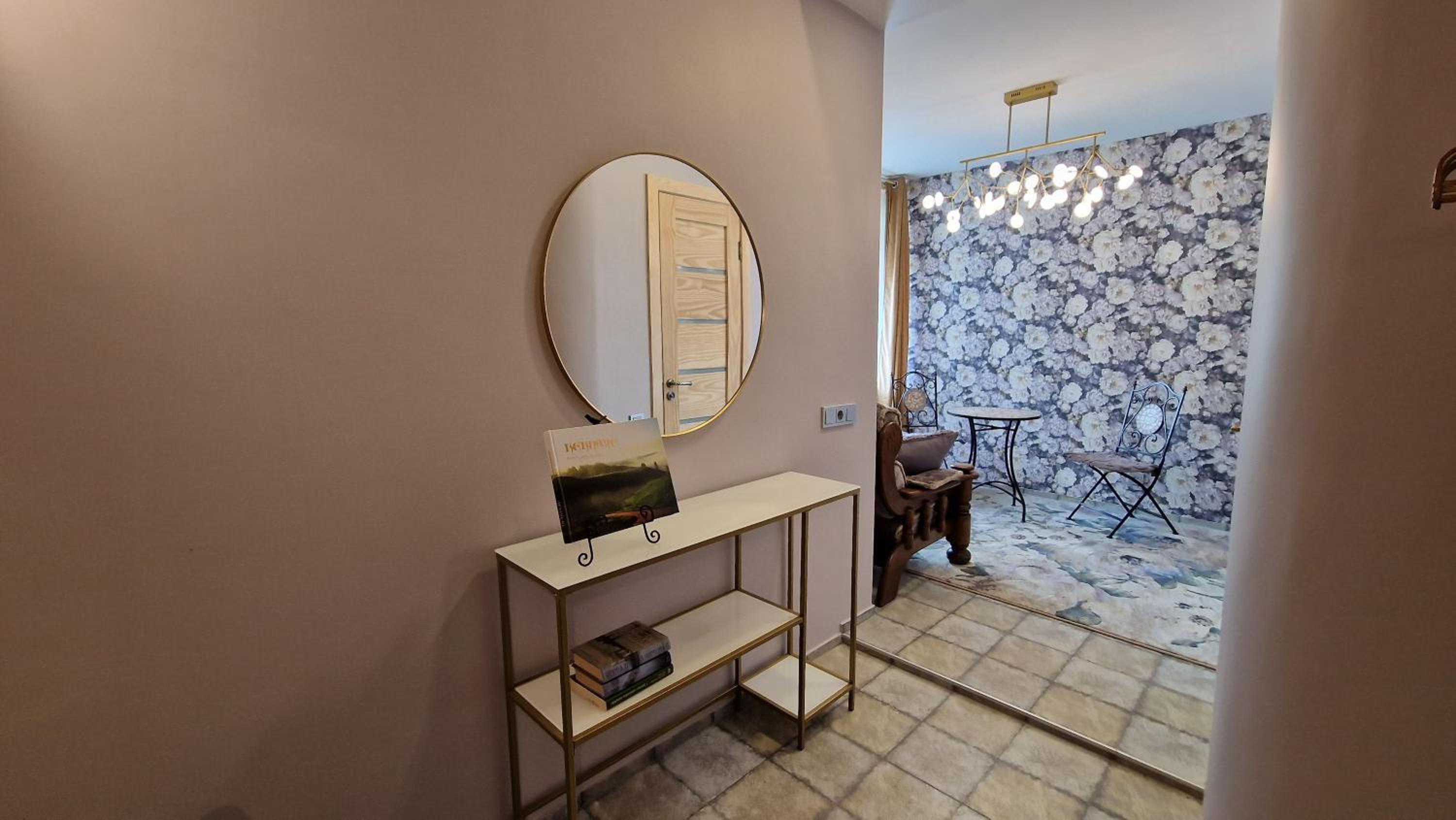 Deluxe Room - Photo 2