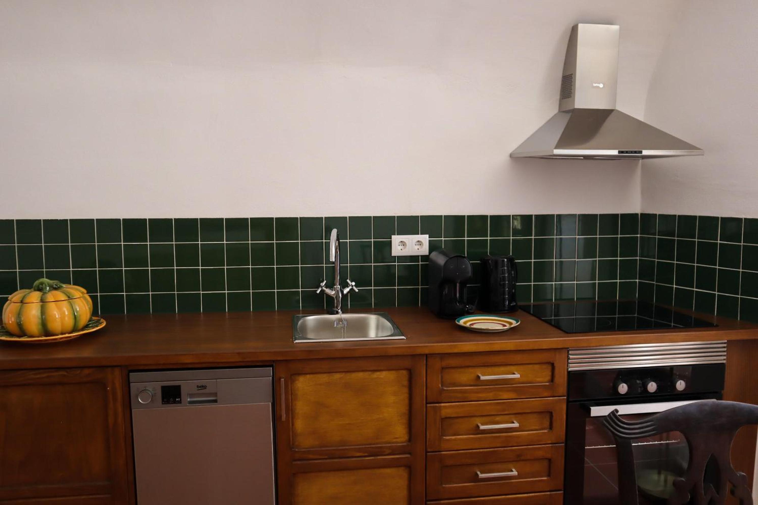 One-Bedroom Apartment - Photo 37