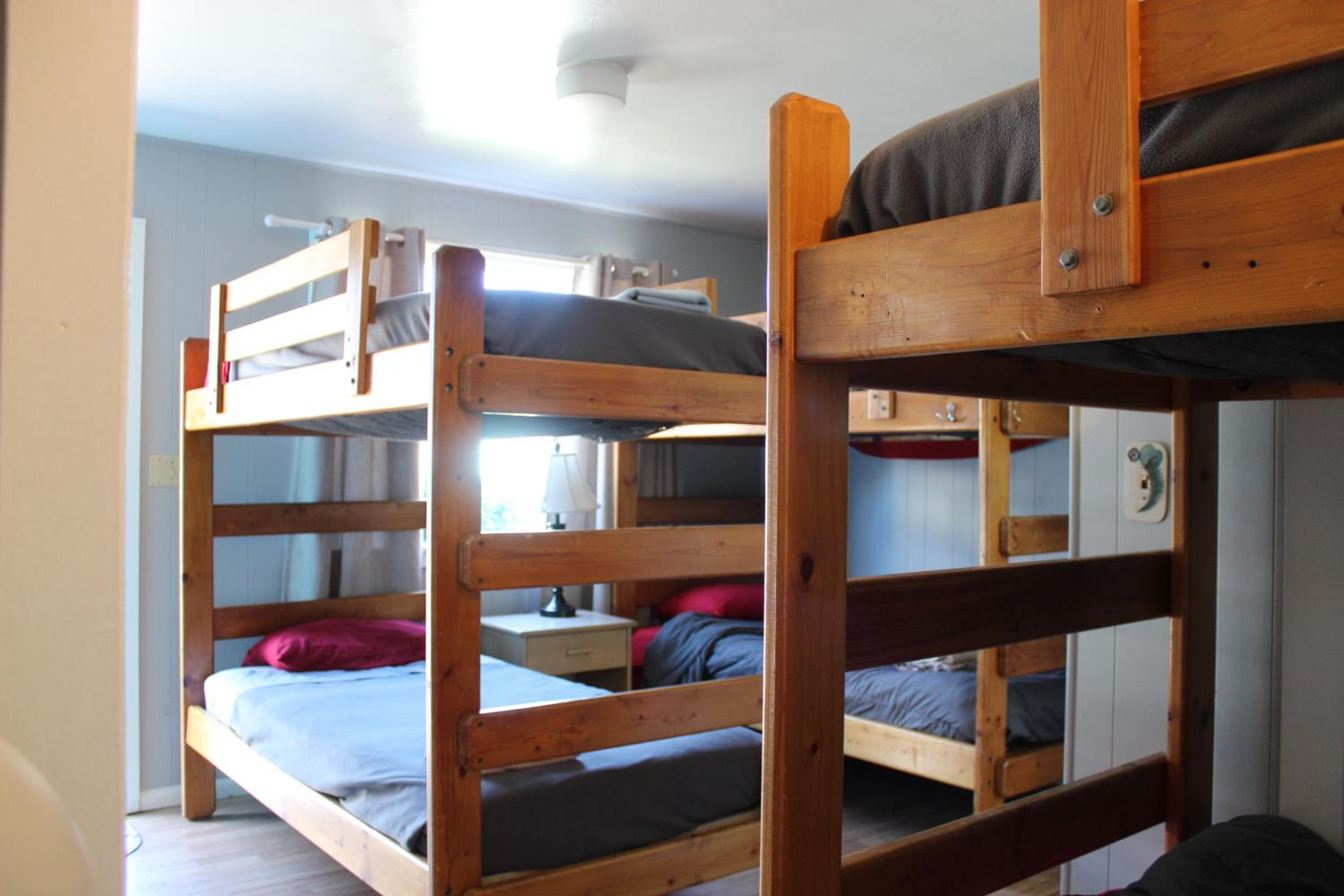 Bed in 6-Bed Mixed Dormitory Room photo 1