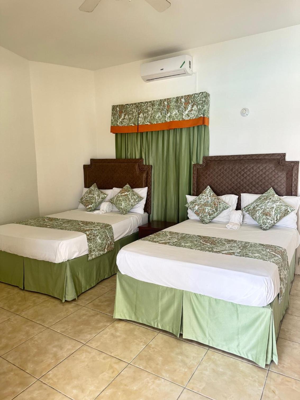 Chambre Double ou Lits Jumeaux - Vue sur Mer