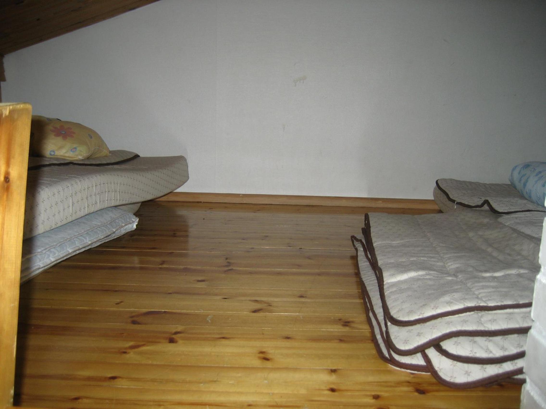 Two-Bedroom House - Photo 8