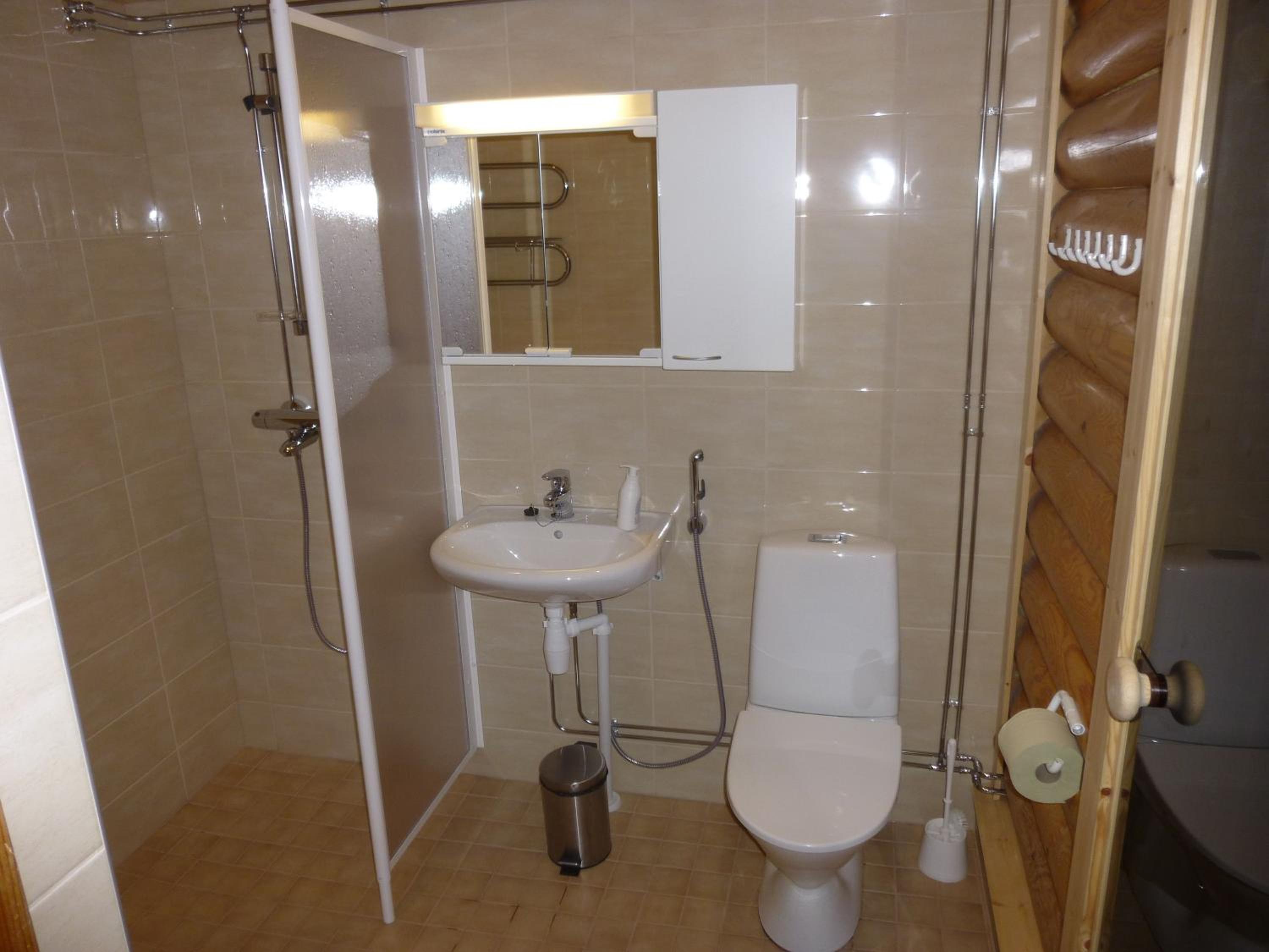 Two-Bedroom House - Photo 10