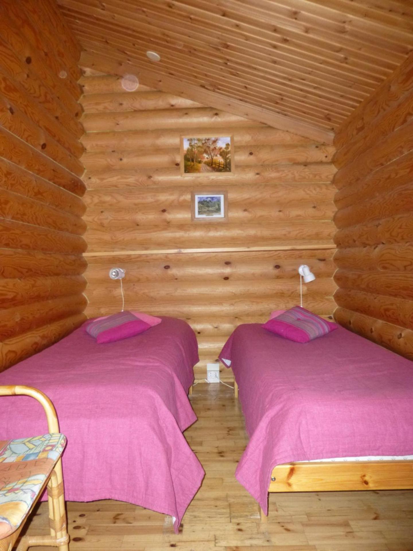Two-Bedroom House - Photo 9