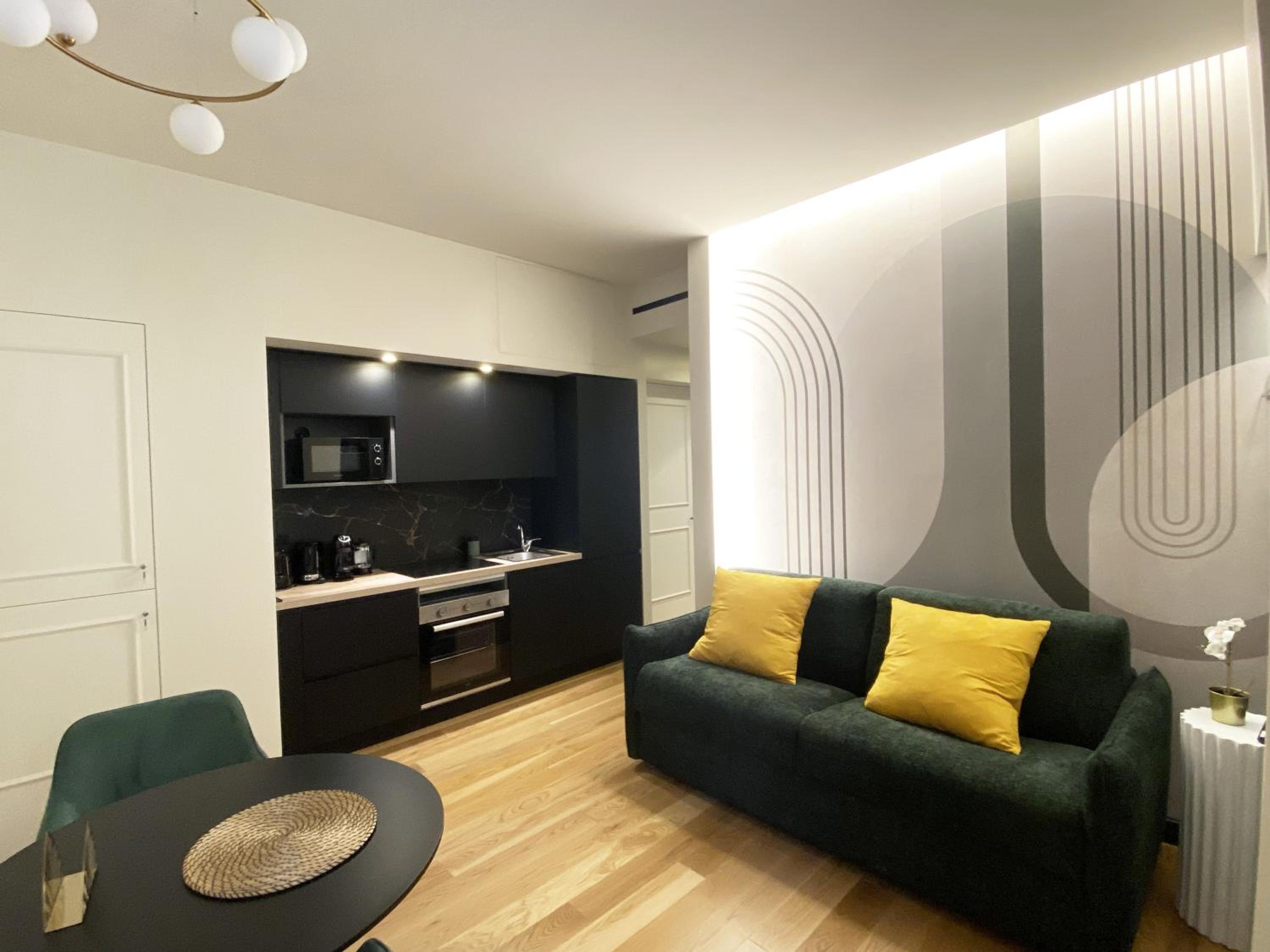 One-Bedroom Apartment