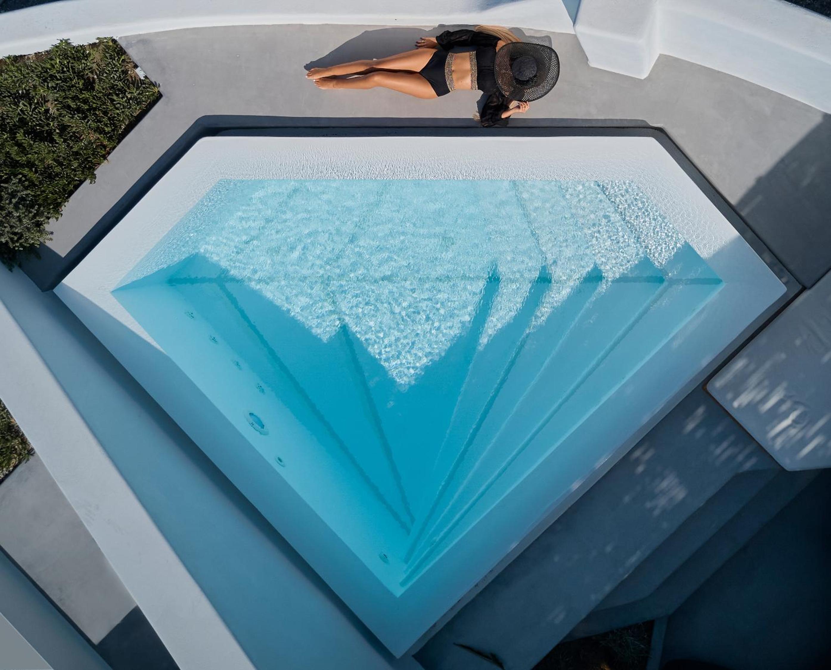 The Diamond Suite with Diamond Infinity Heated Private Pool - Photo 14
