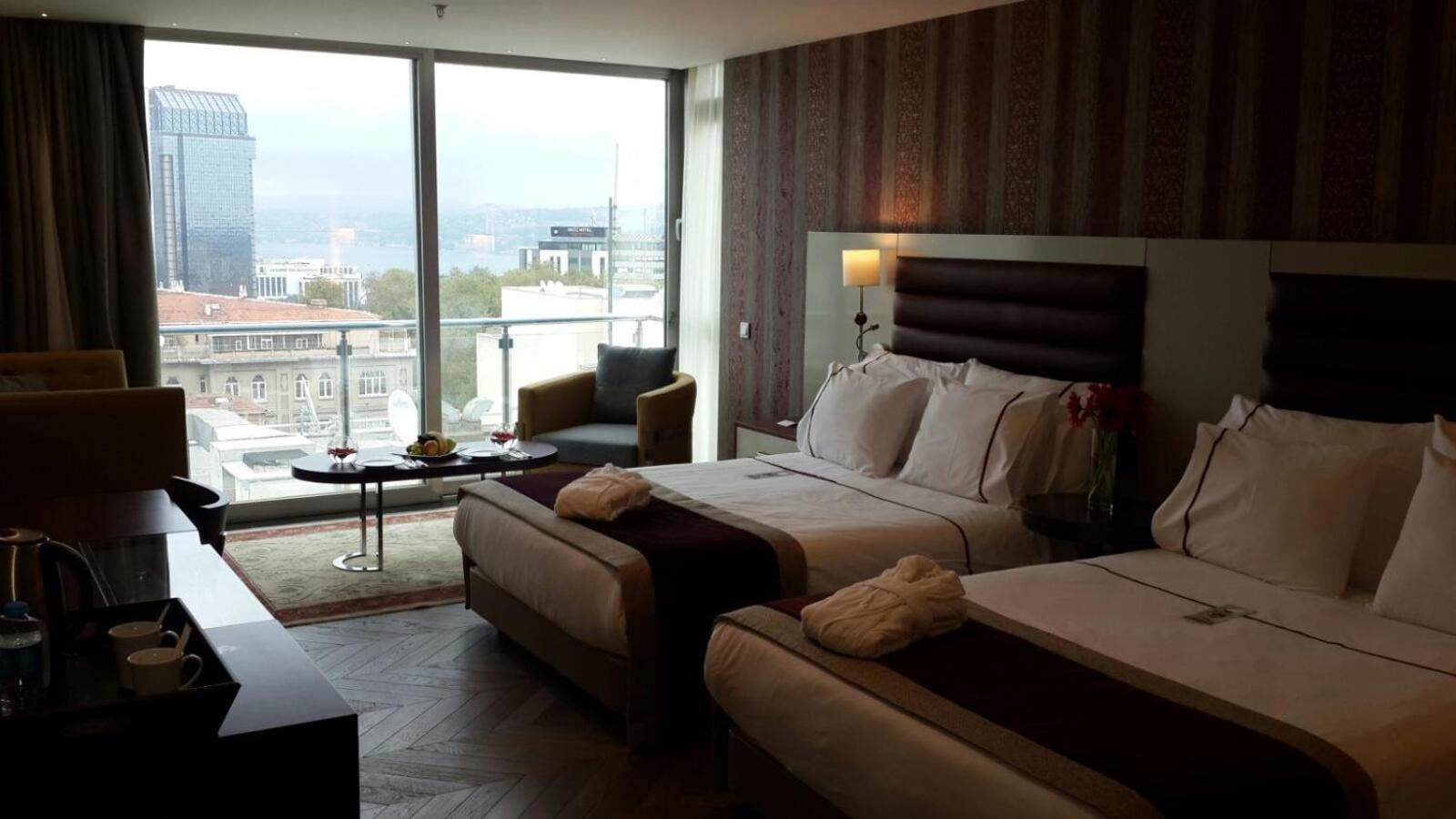 Family Suite with Bosphorus View - Free Access to Spa photo 2