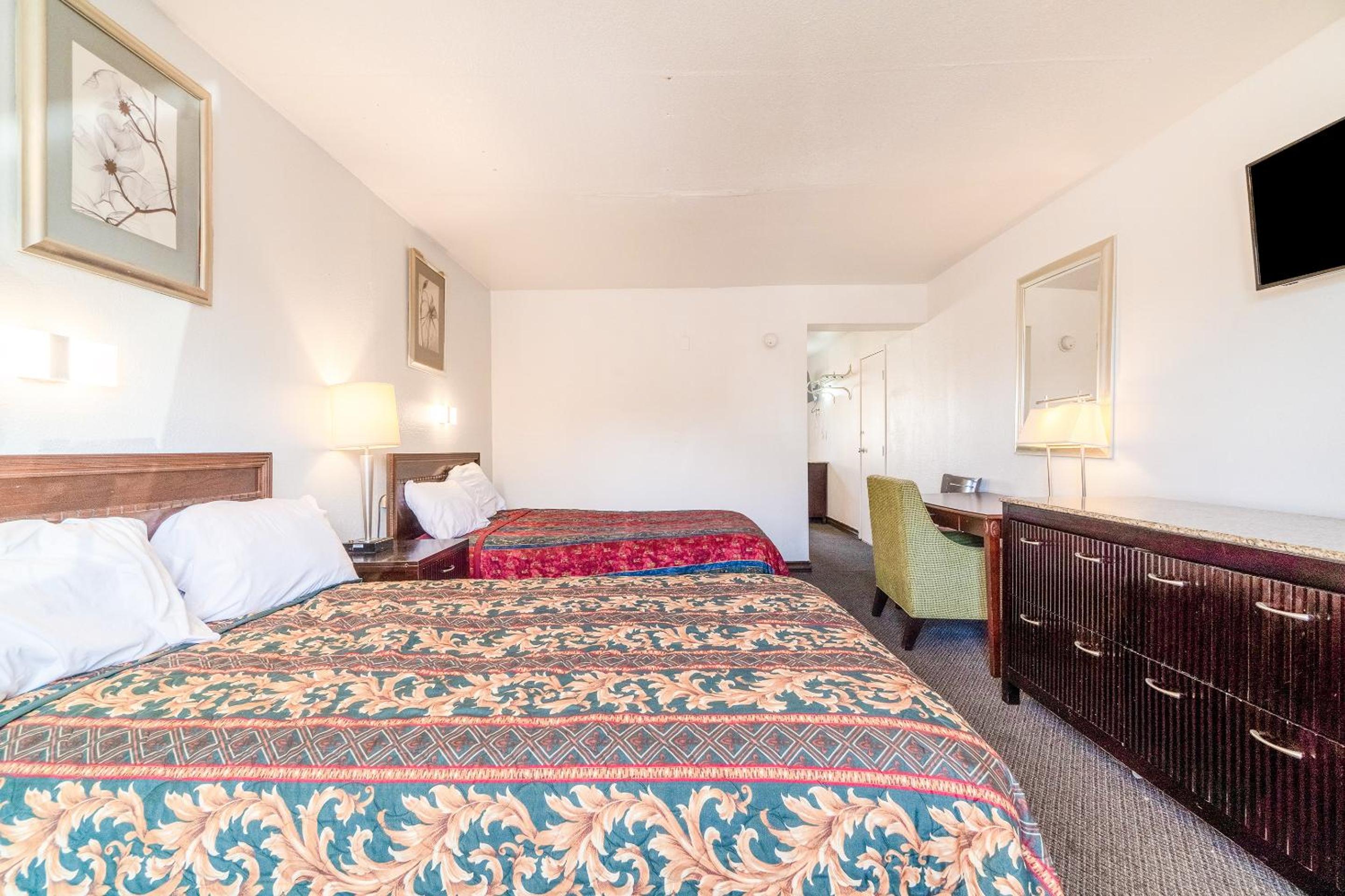 3 Full Bed - Photo 1