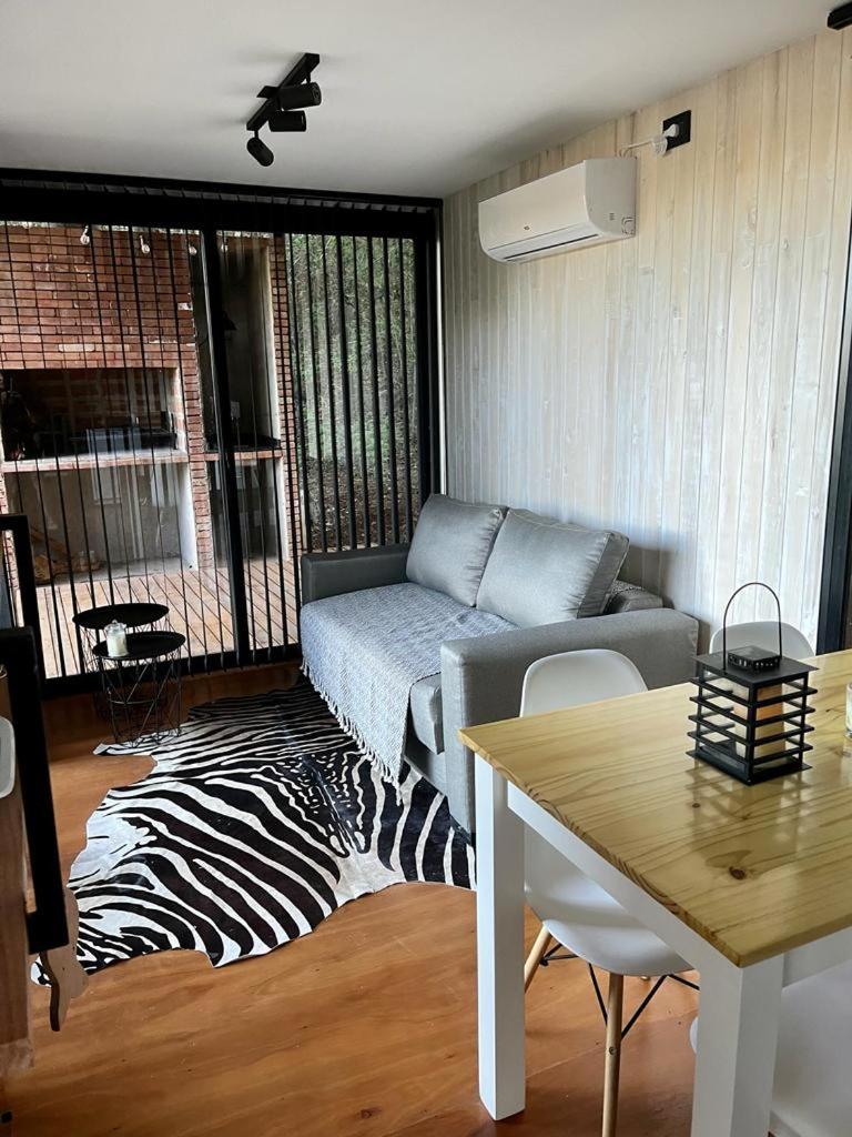 One-Bedroom House photo 2