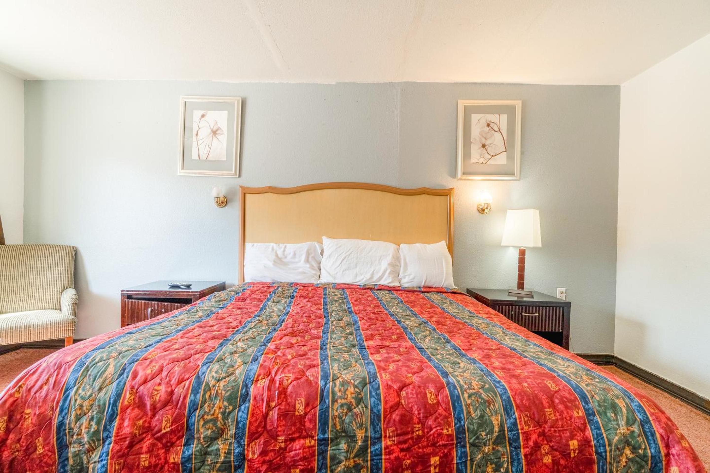 1 King Bed & 1 Full Bed - Photo 1