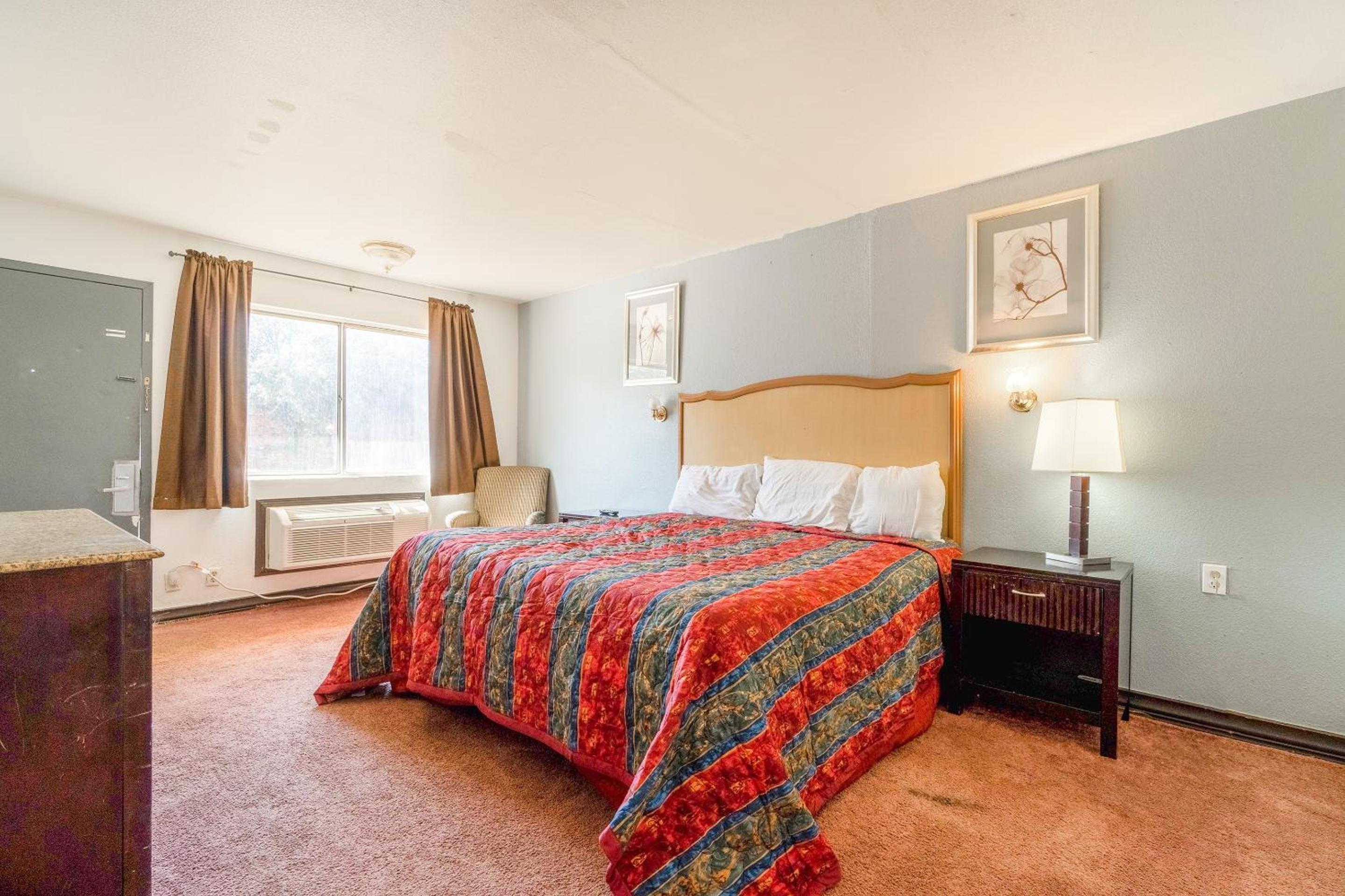 1 King Bed & 1 Full Bed - Photo 9