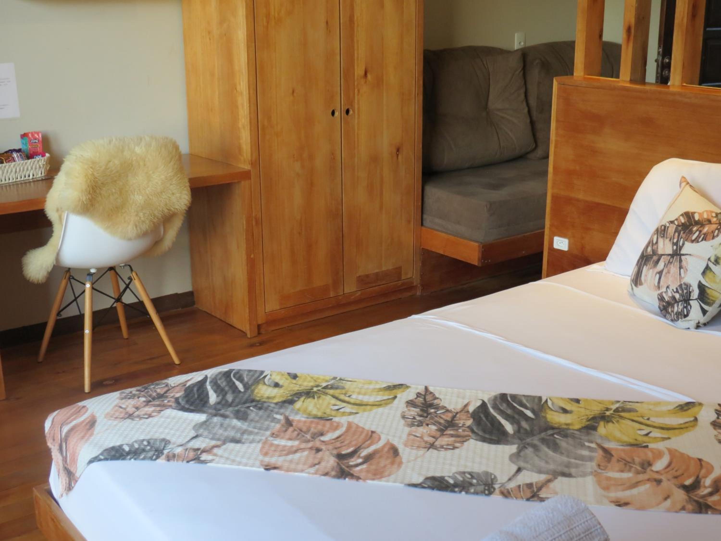 Queen Suite - Photo 79