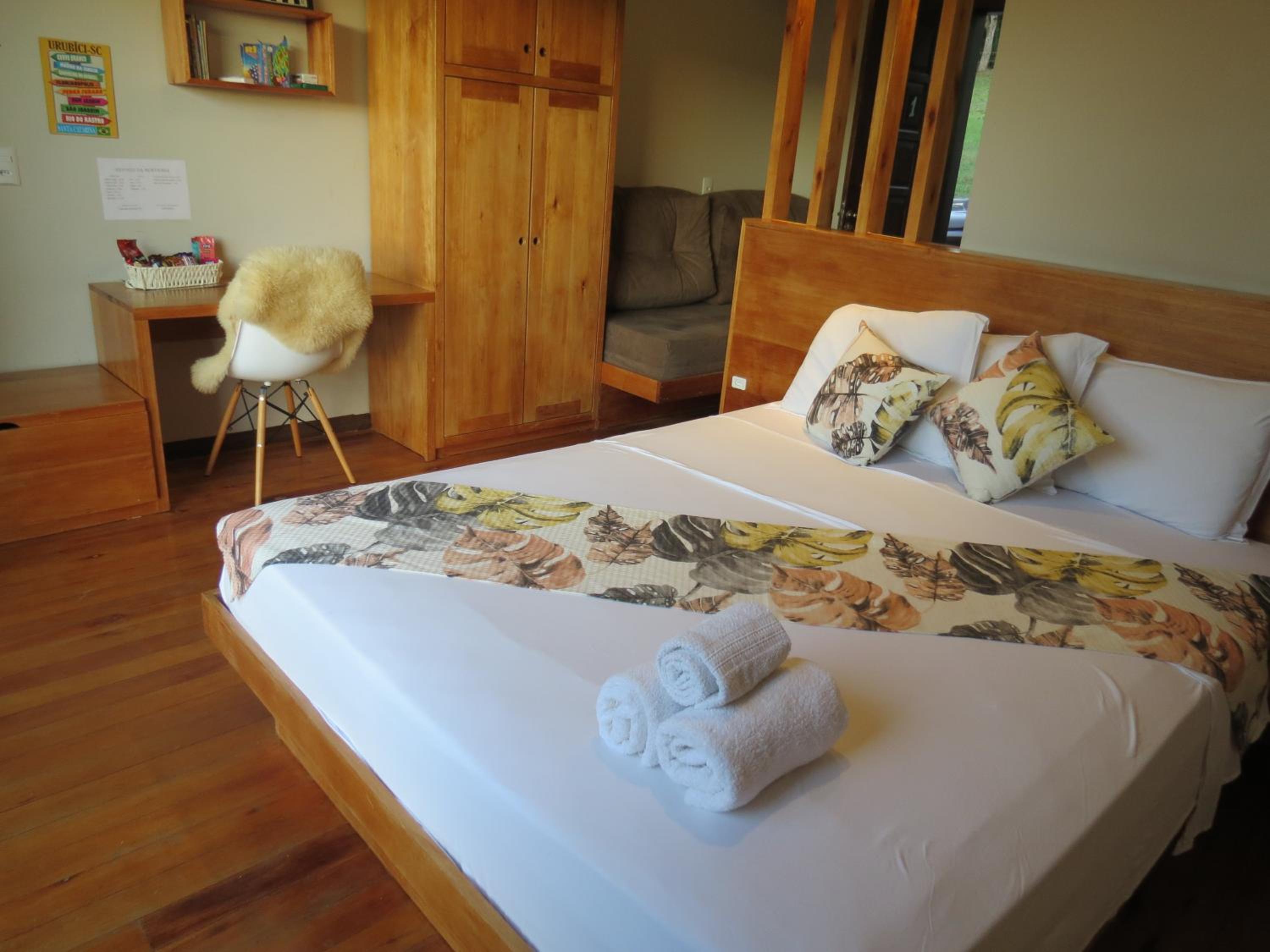 Queen Suite - Photo 1