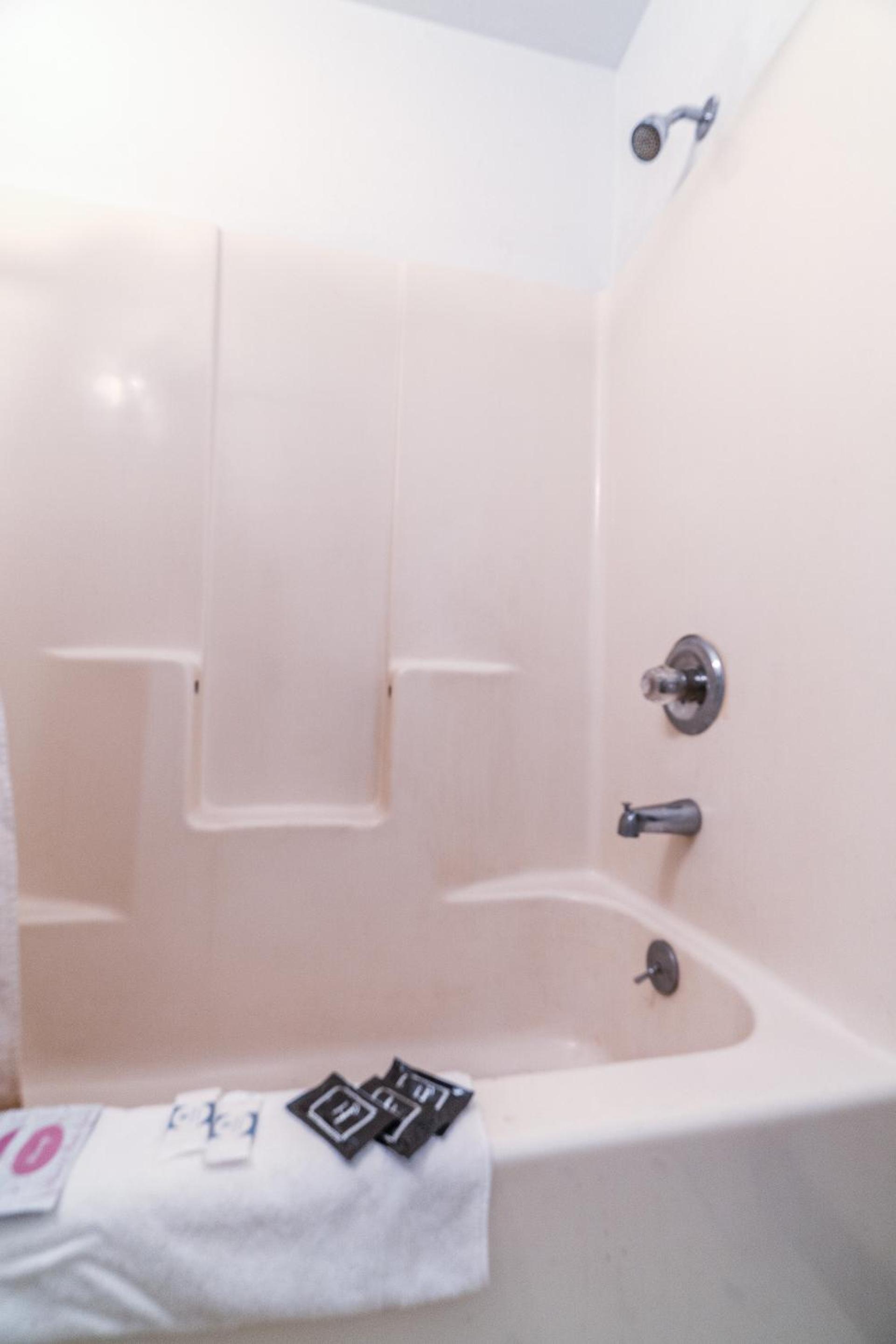 4 Full Beds - Photo 22