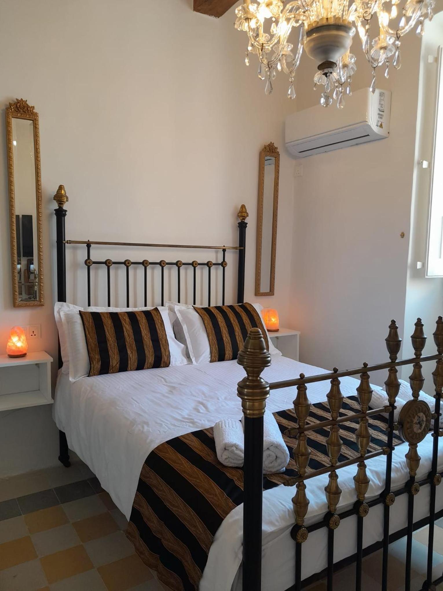 One-Bedroom Apartment with Terrace photo 3