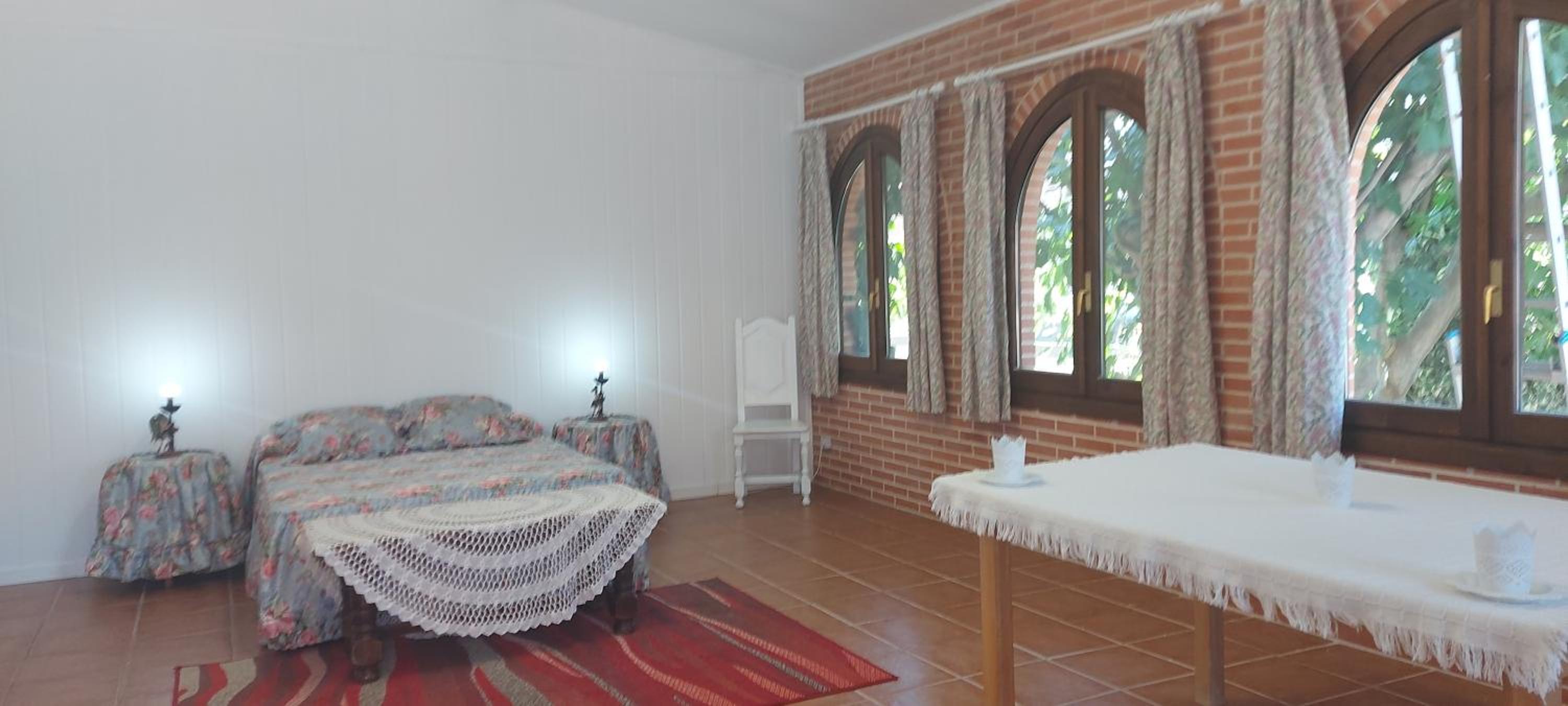 Triple Room with Private Bathroom photo 3