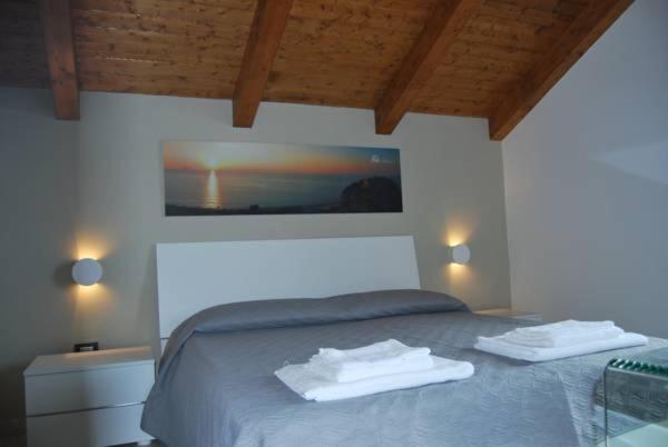 Deluxe Double Room with Balcony and Sea View