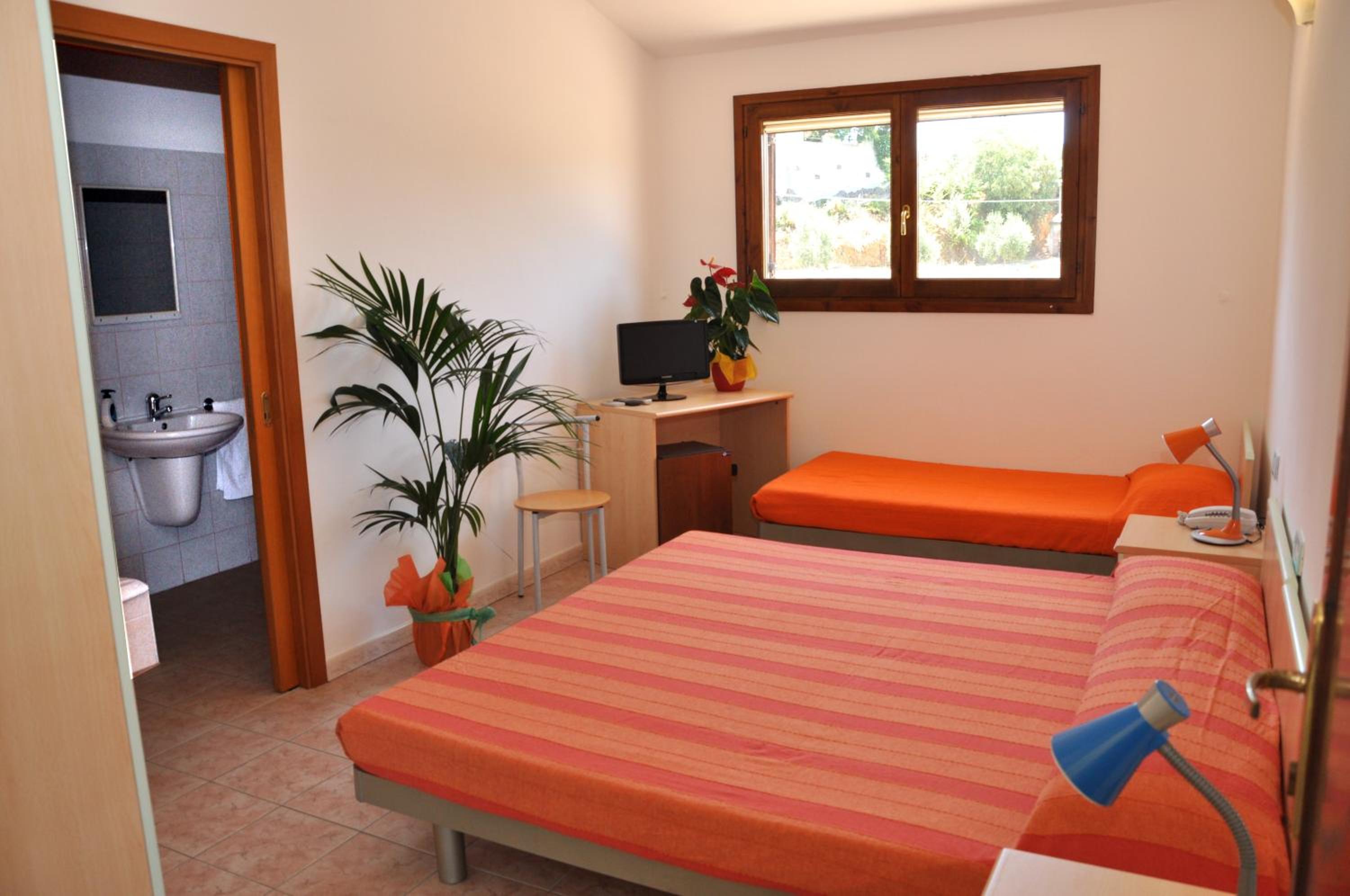 Triple Room - Photo 1