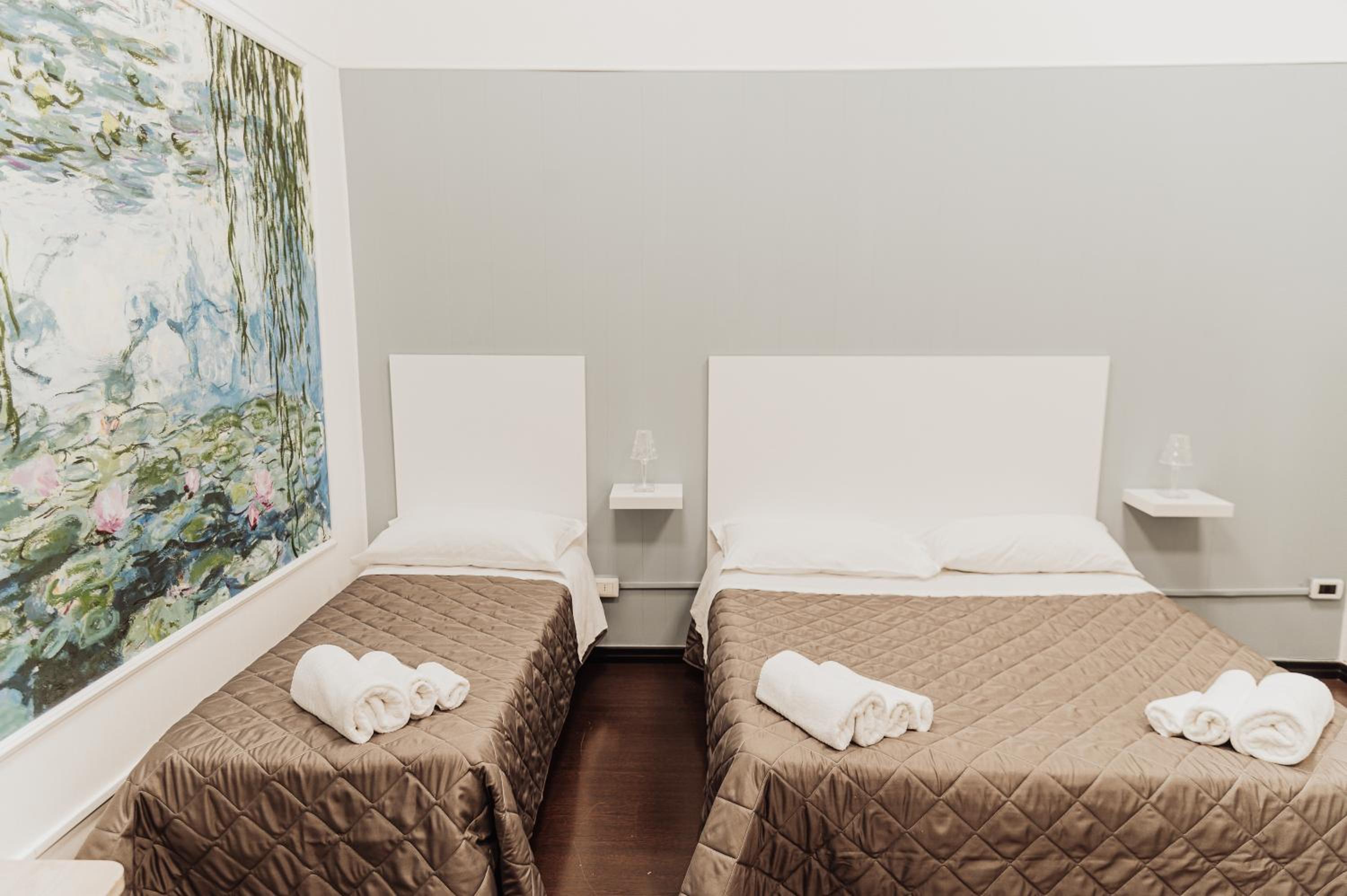 Economy Triple Room - Photo 6