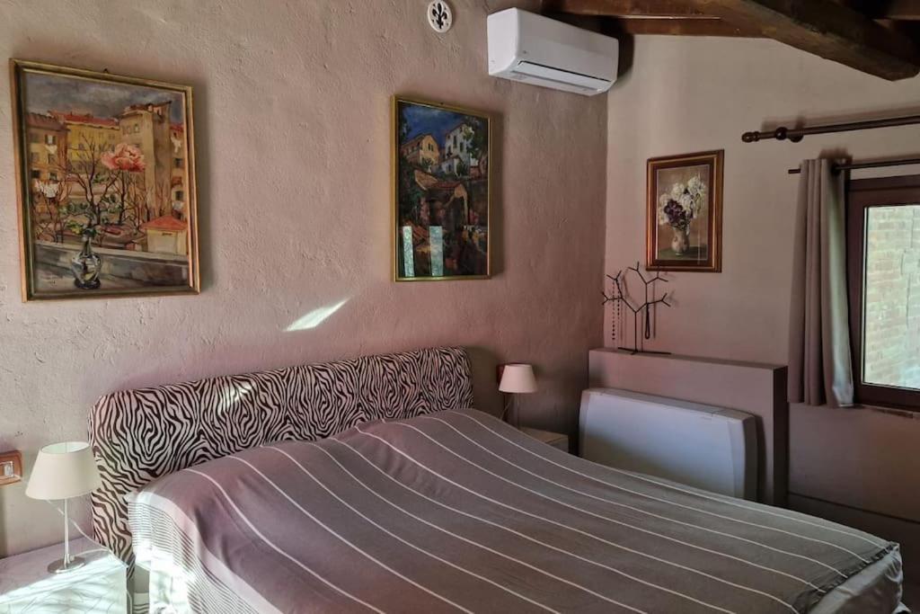 Two-Bedroom House photo 2