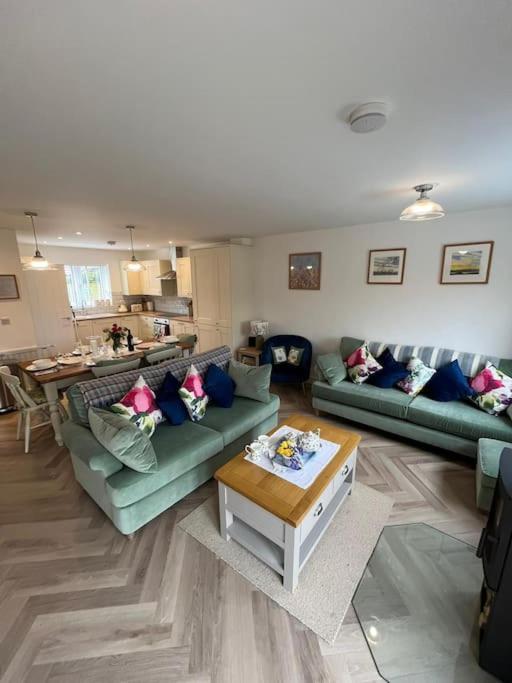 Three-Bedroom House photo 1