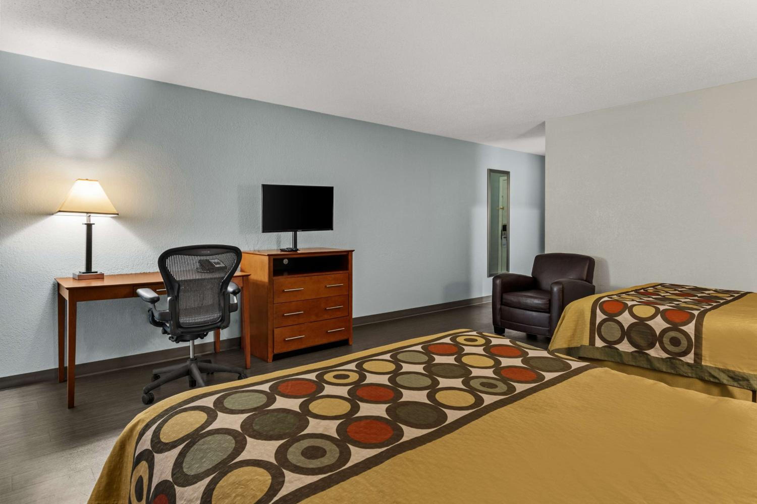 2 Double Beds Non Smoking - Photo 2