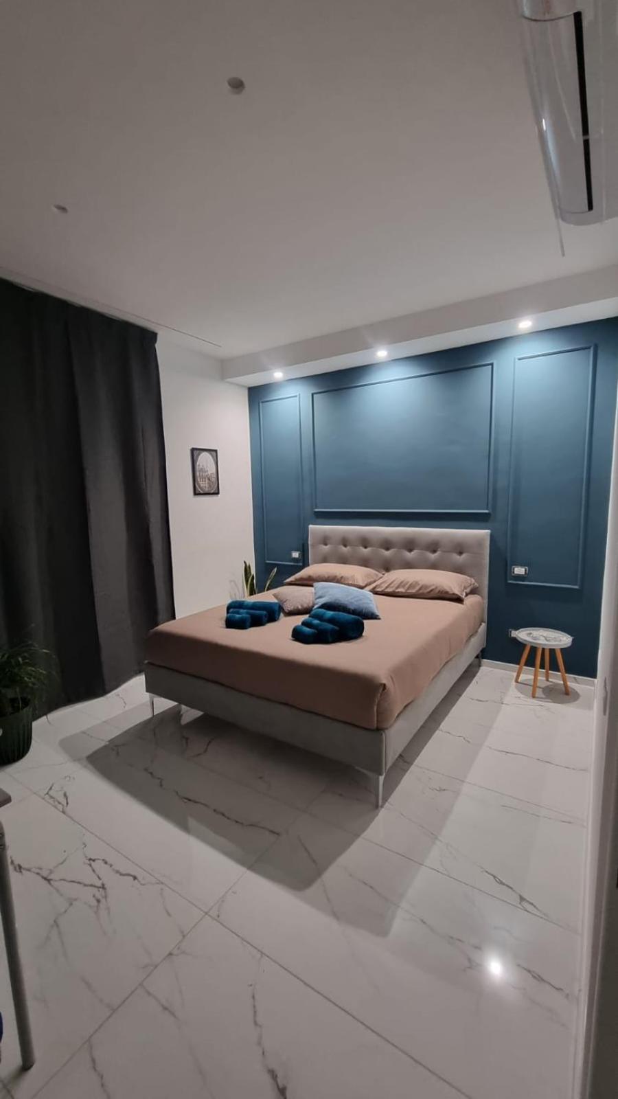Deluxe Room with Private External Bathroom