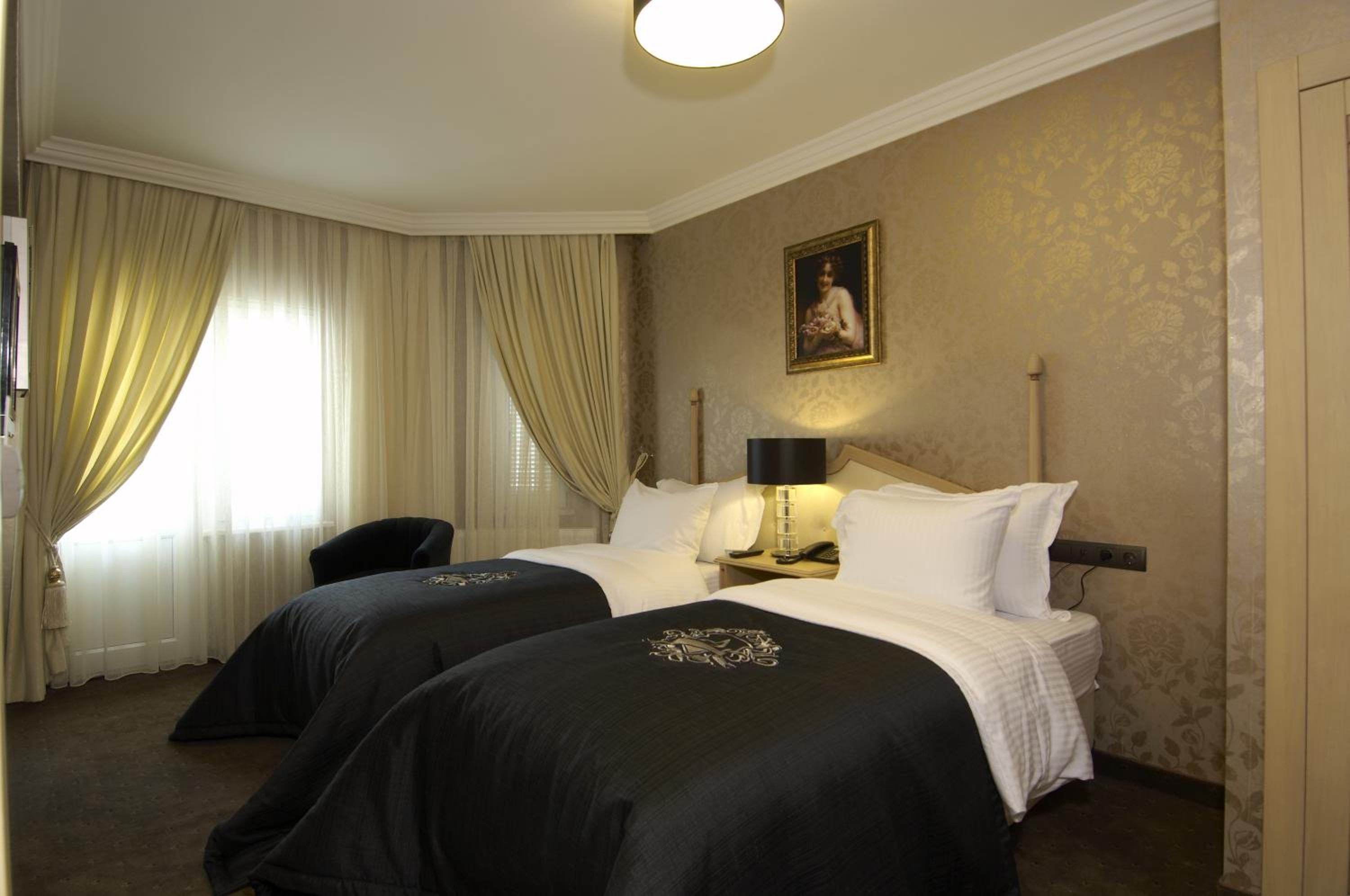 Economy Double or Twin Room photo 3