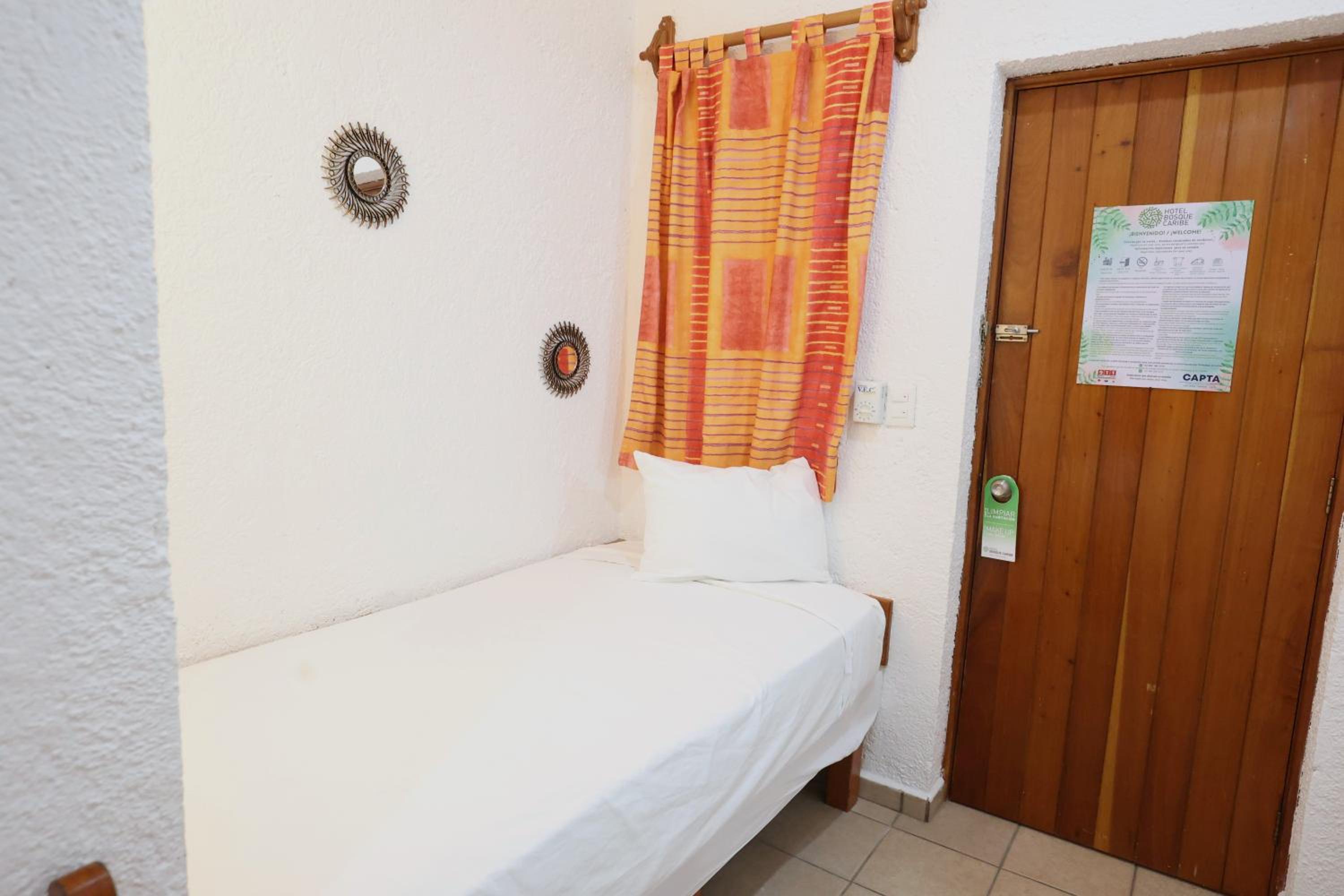Coba Room with Balcony and Private Bathroom - Photo 5