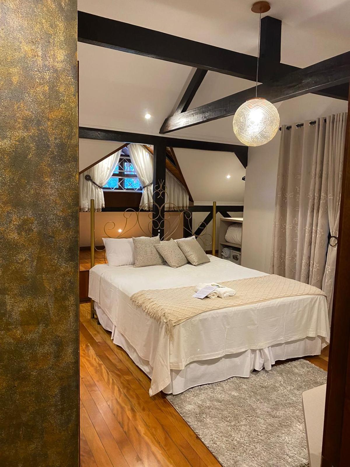 Superior Deluxe Double Or Twin Room  photo 3