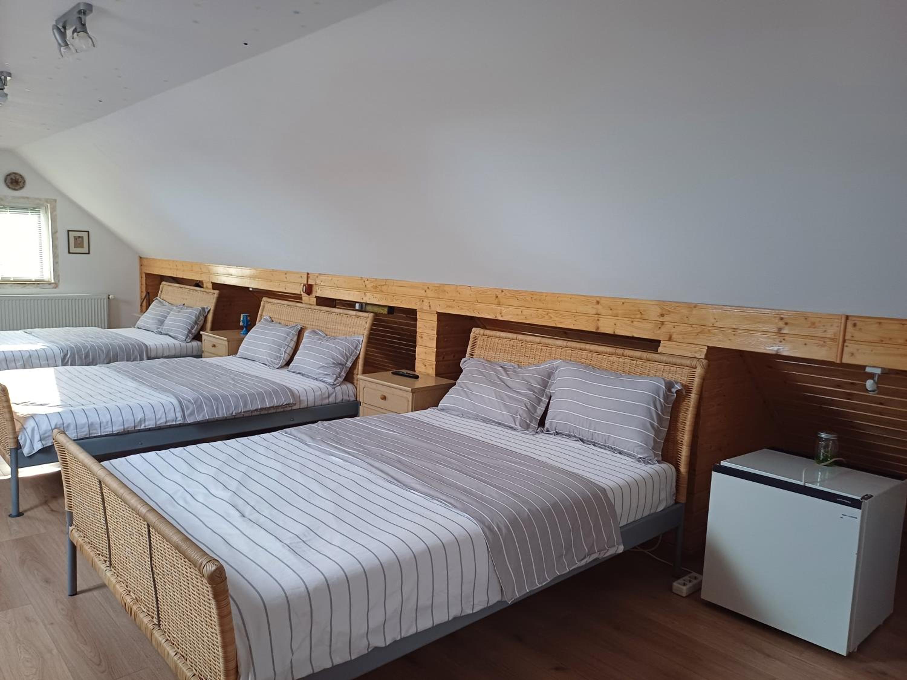 Quadruple Room - Photo 13
