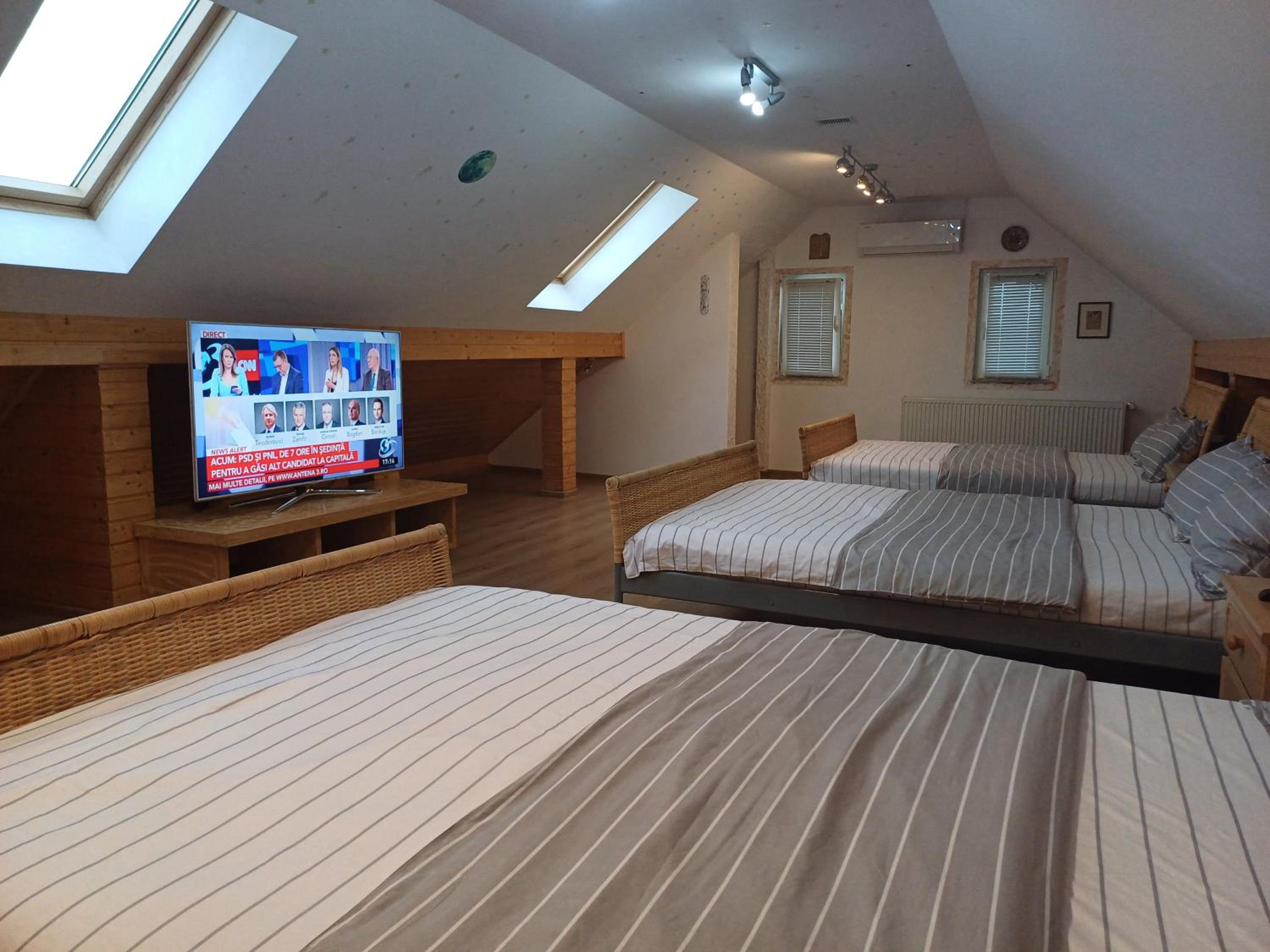 Quadruple Room - Photo 10