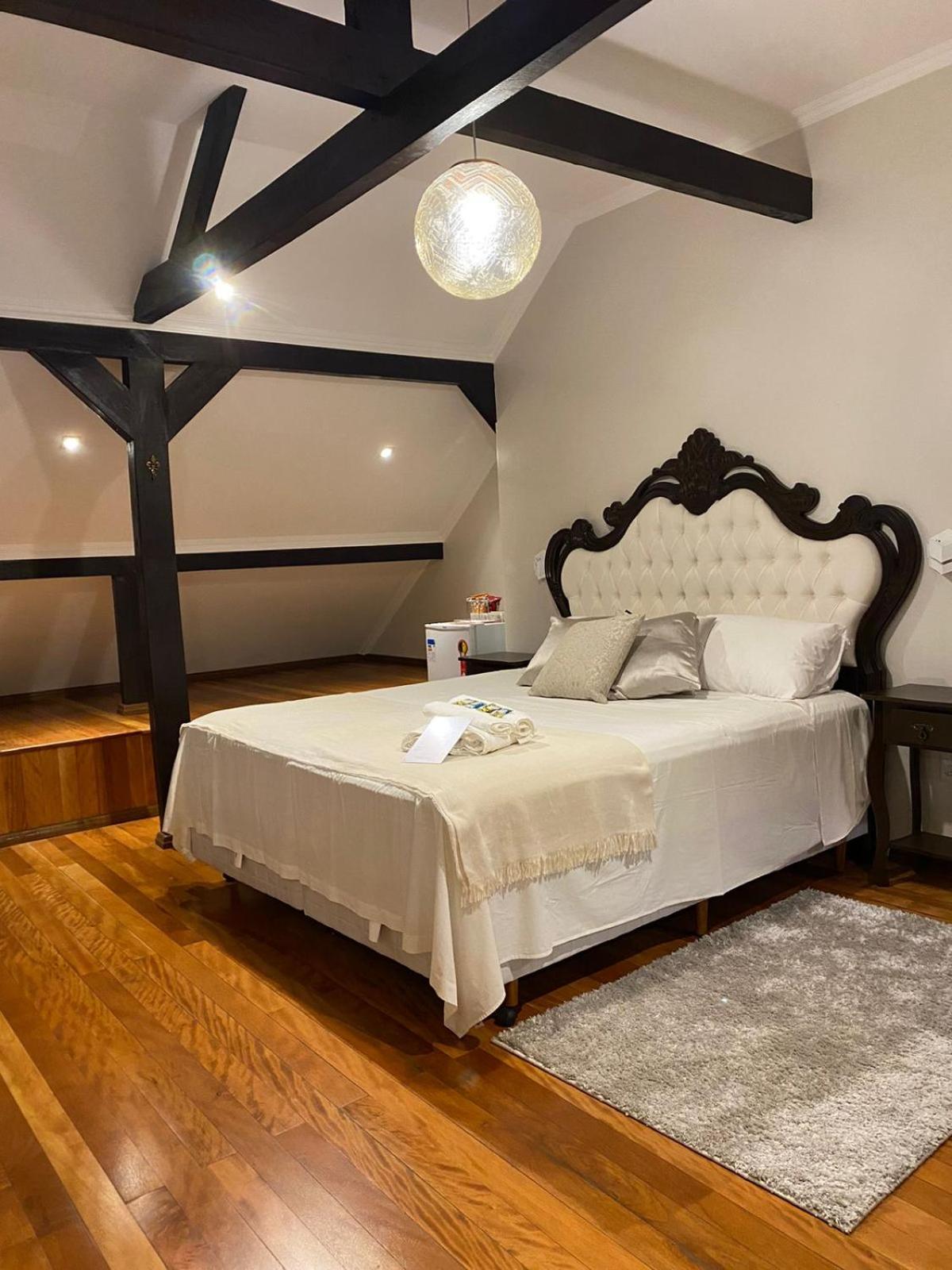 King Suite With Balcony photo 2
