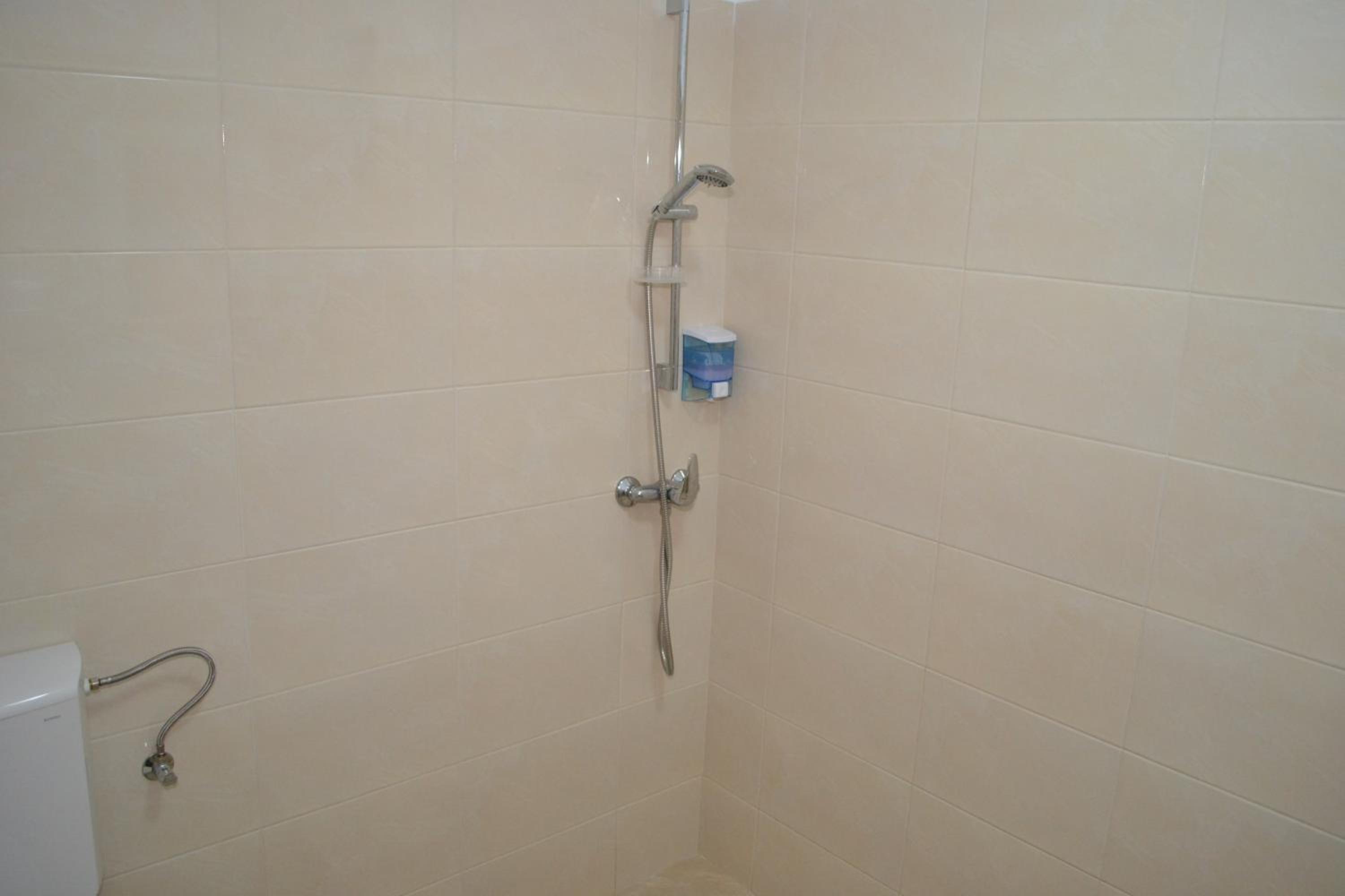 Double or Twin Room with Private Bathroom photo 2