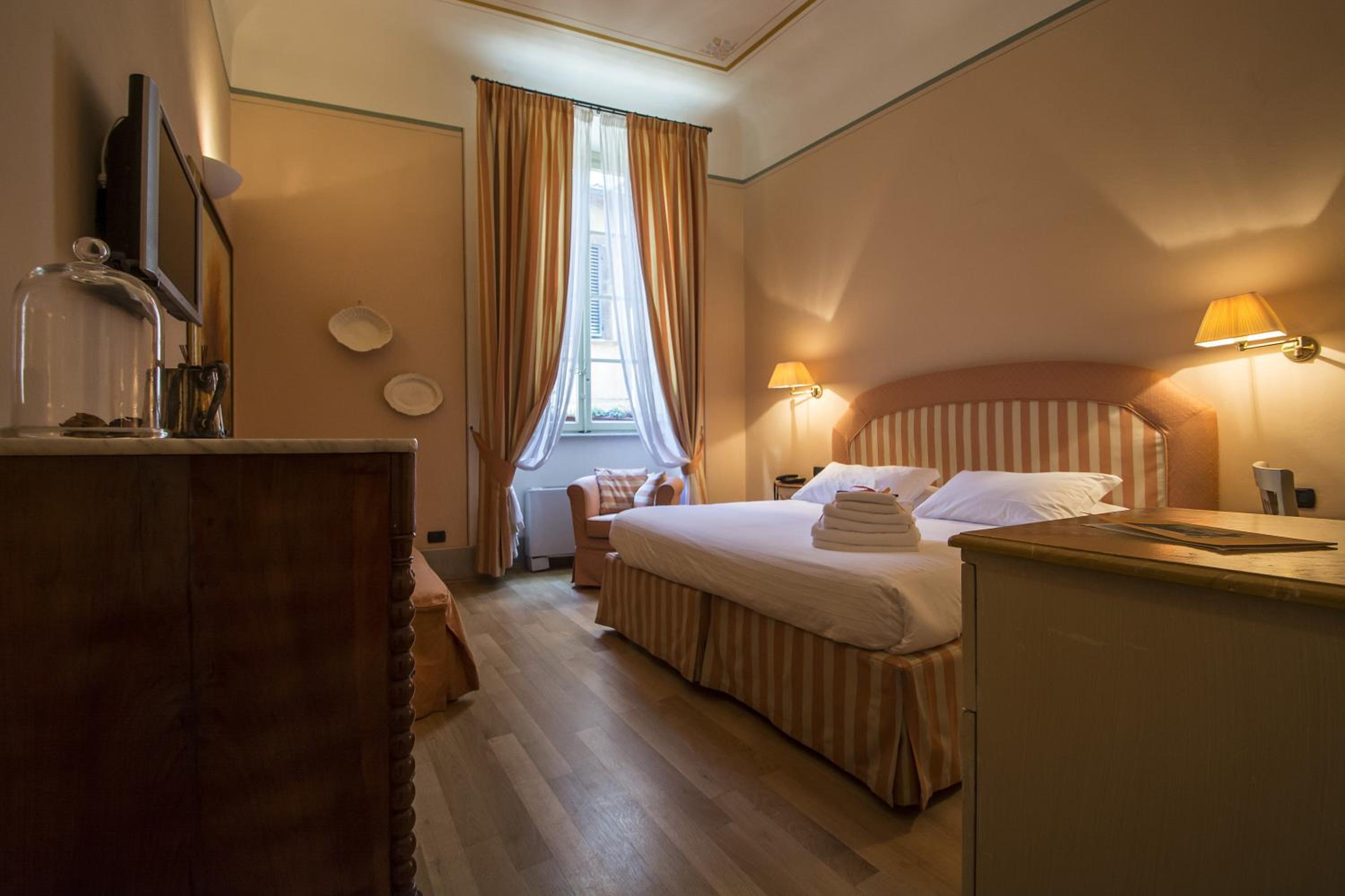 Deluxe Double Room - Photo 4