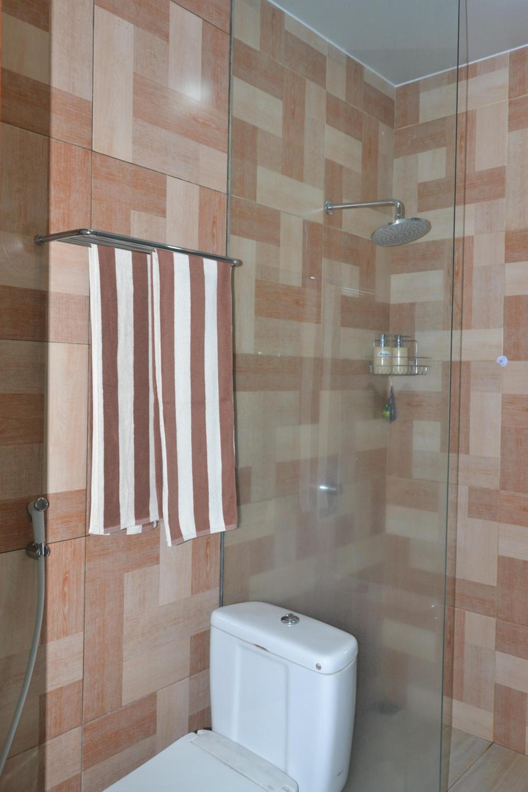 Suite with Balcony - Photo 16