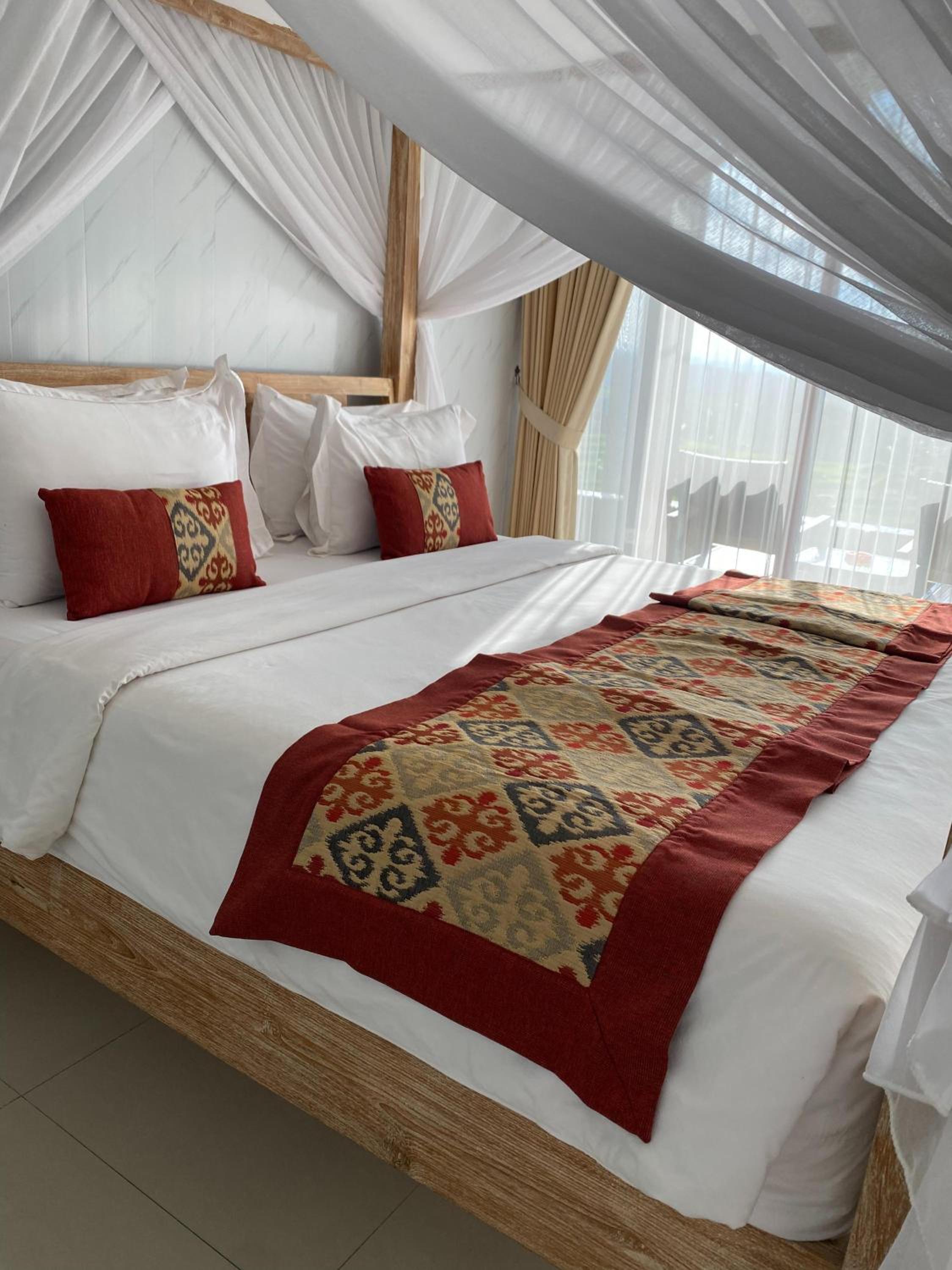Suite with Balcony - Photo 17