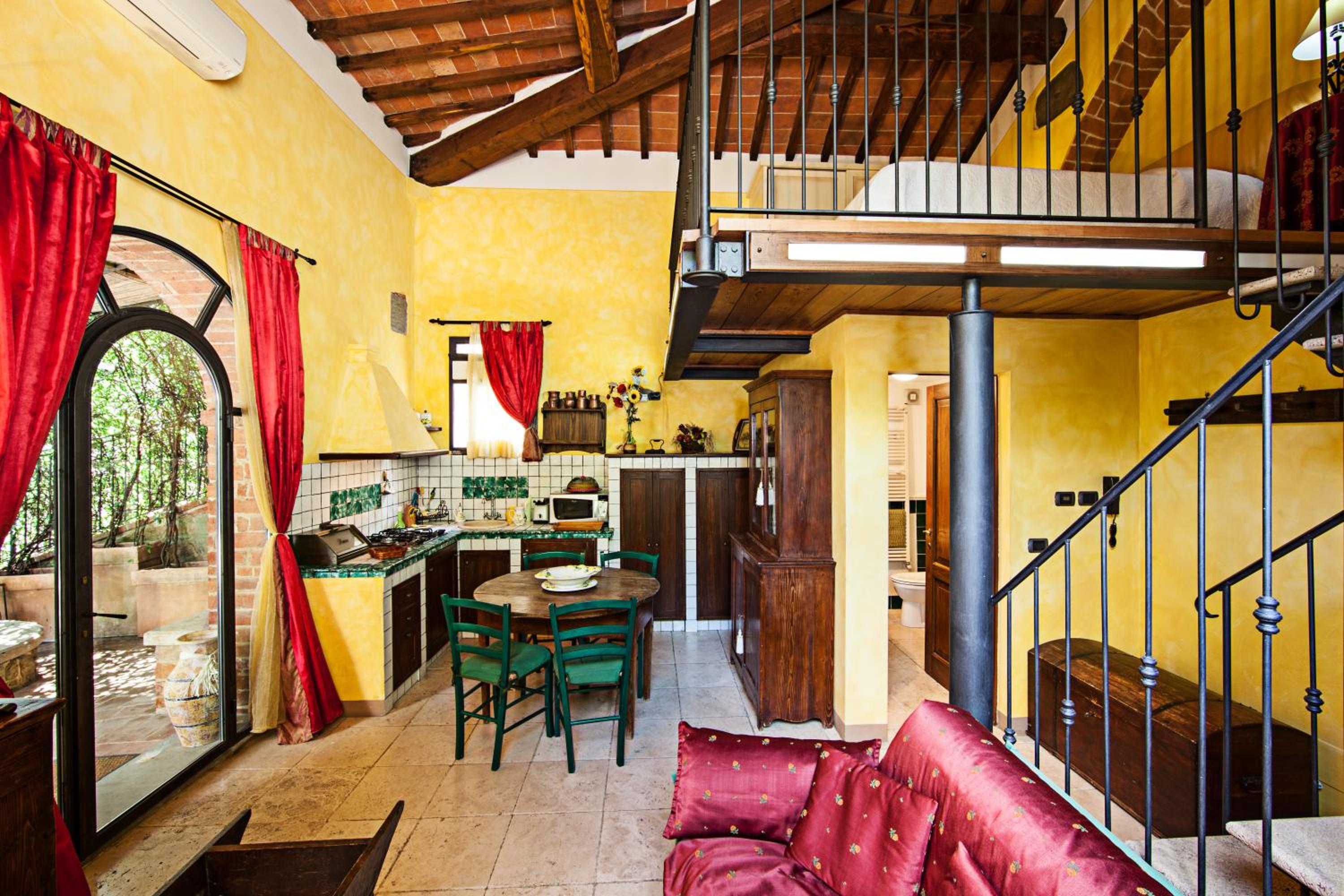 Studio - Split Level