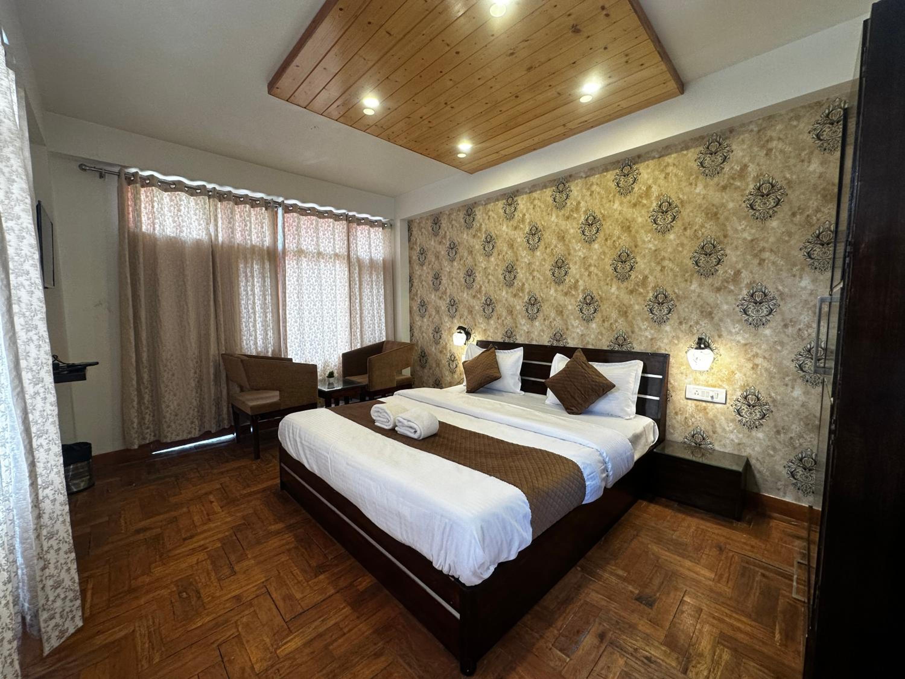 Superior Queen Room