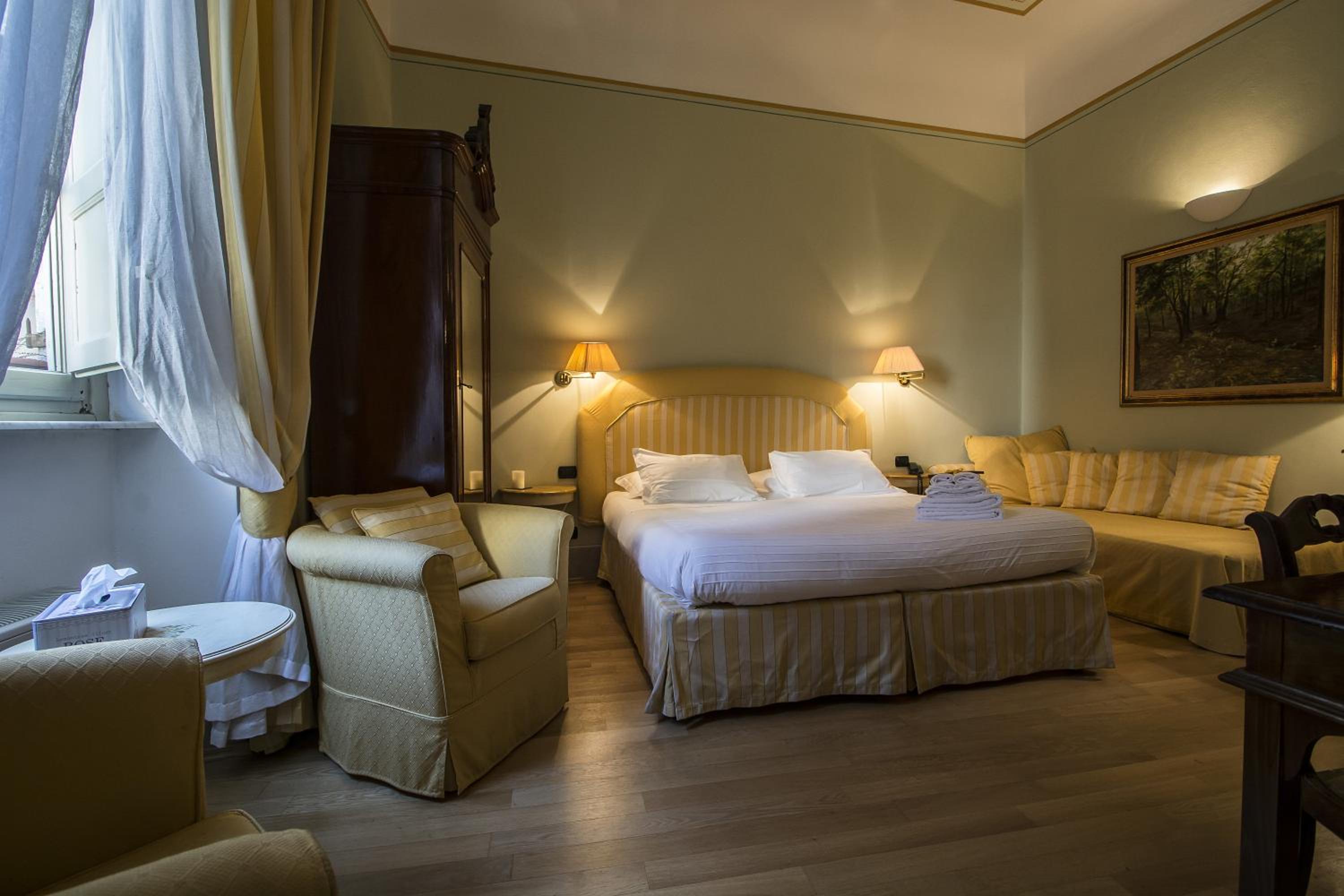Superior Double or Twin Room - Photo 7